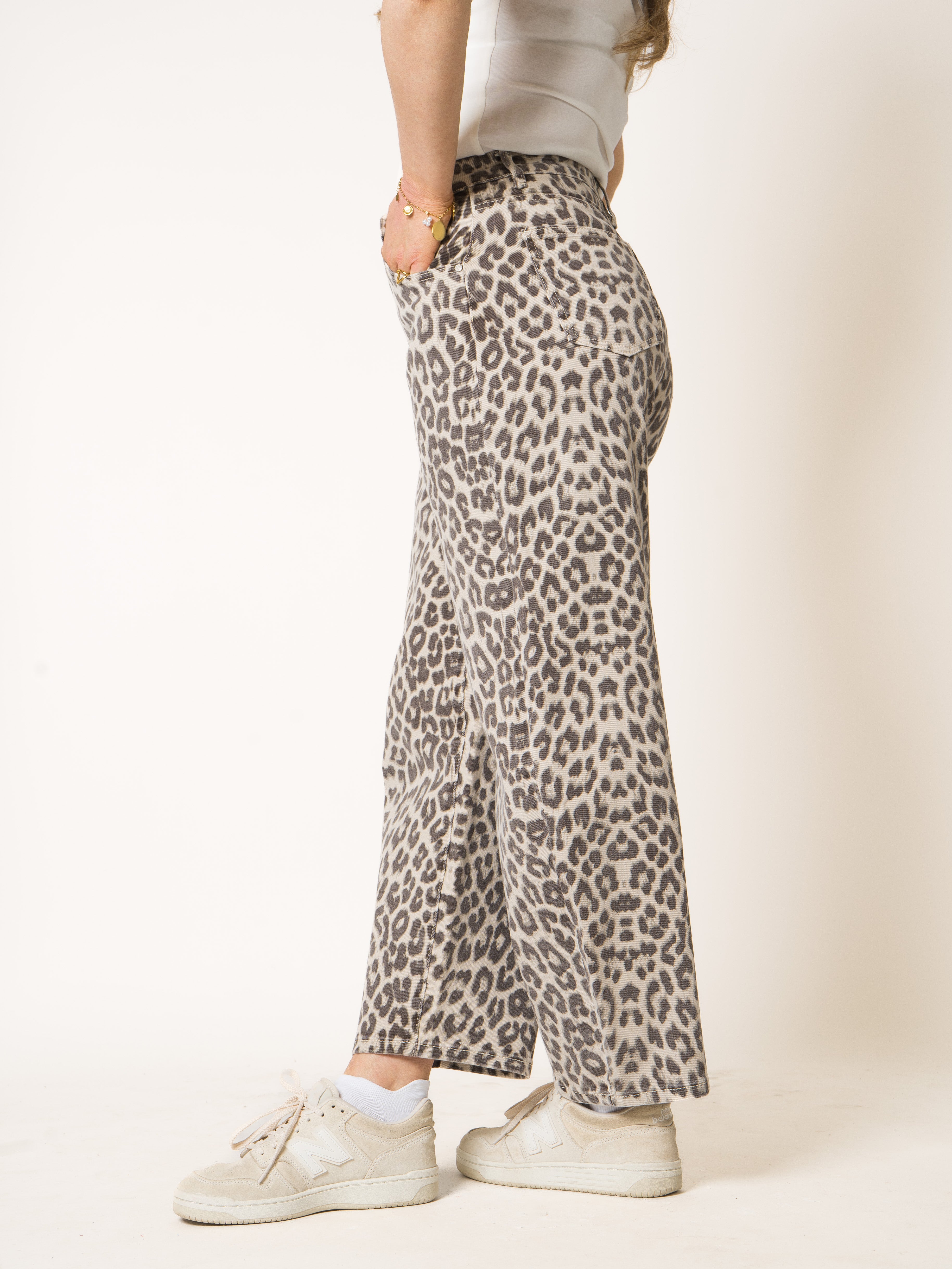 Balloon Fit Leo Jeans