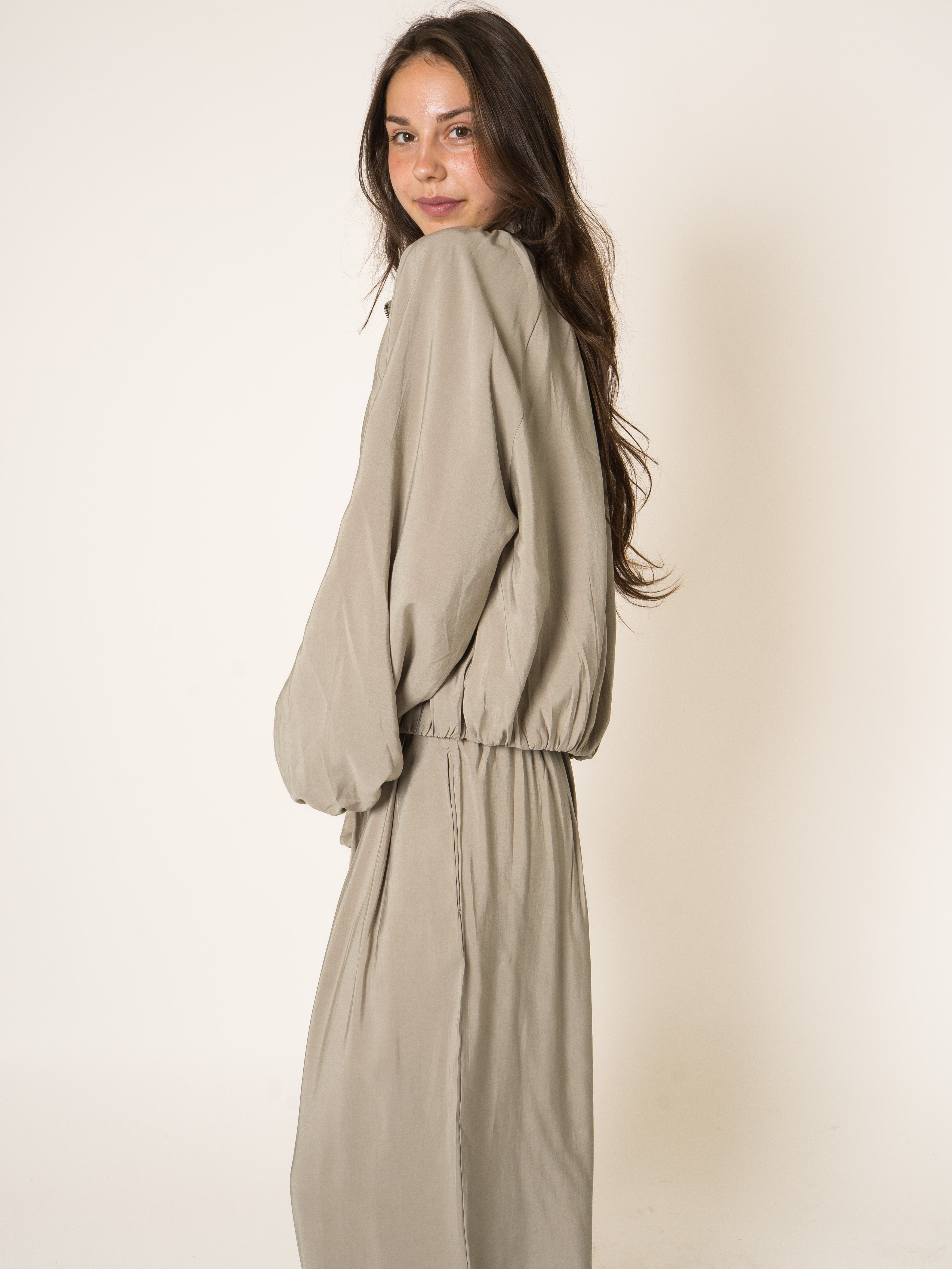 #Farbe_Taupe