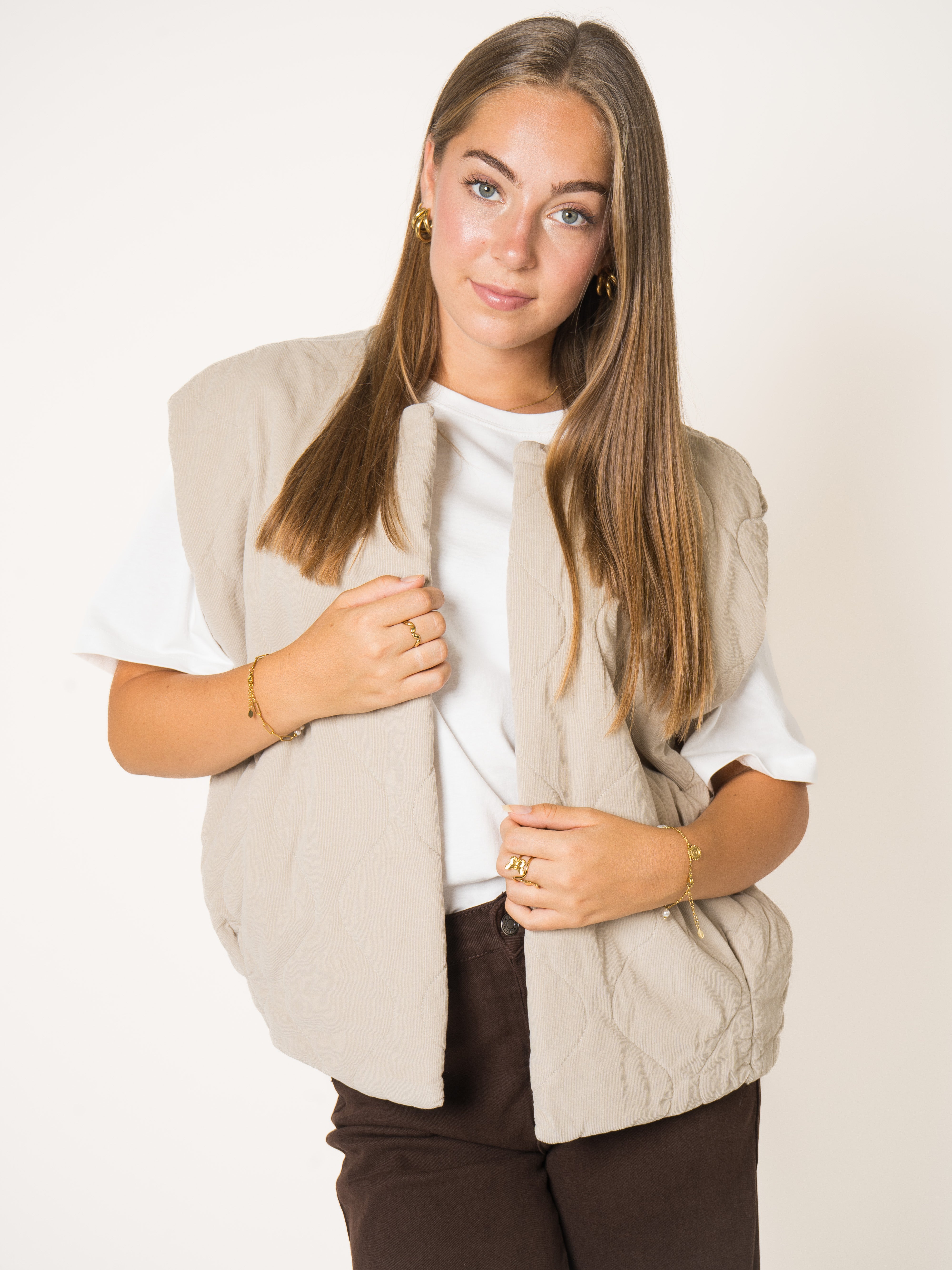 #Farbe_Beige