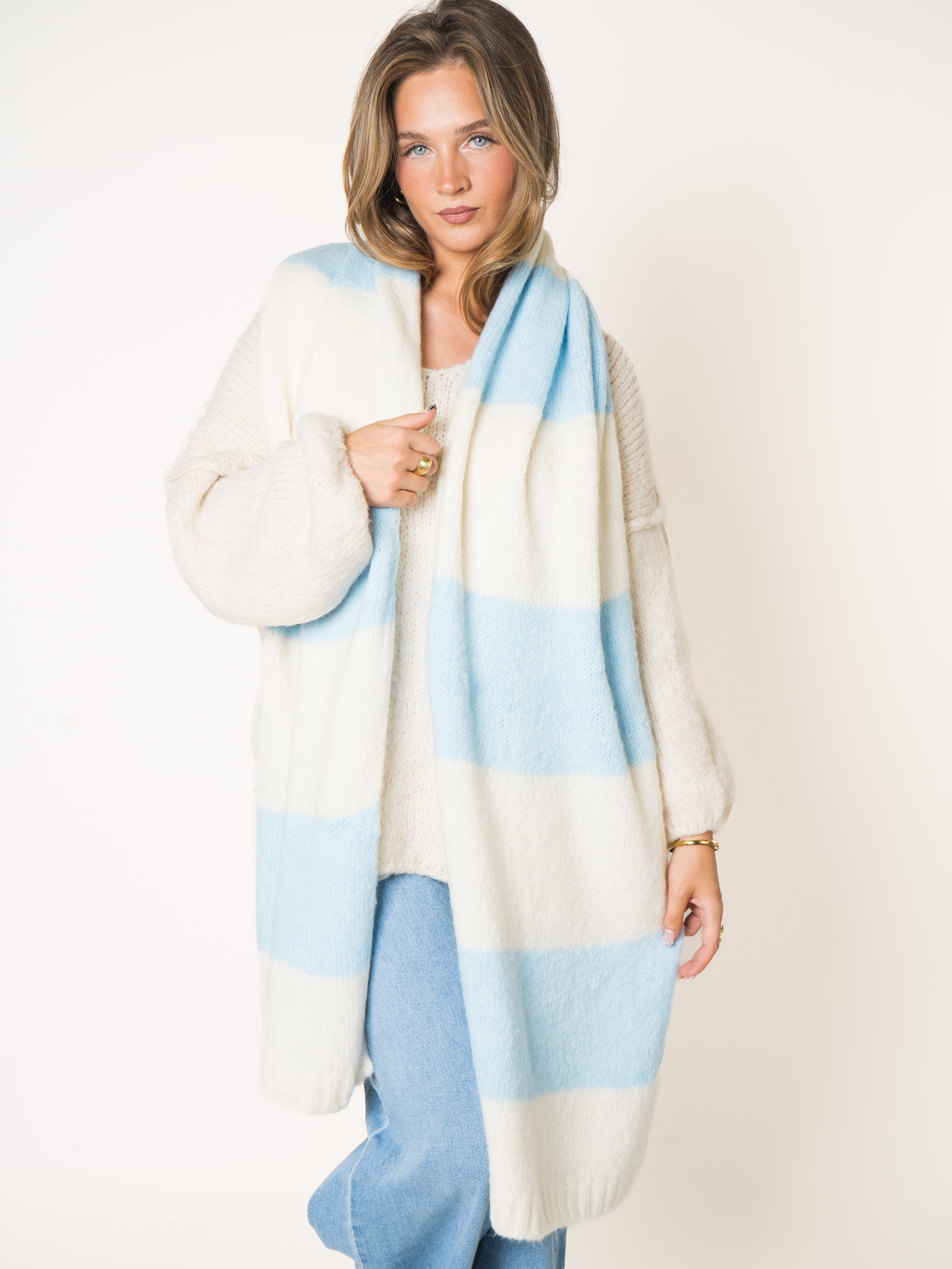 #Farbe_Weiß mit Blau