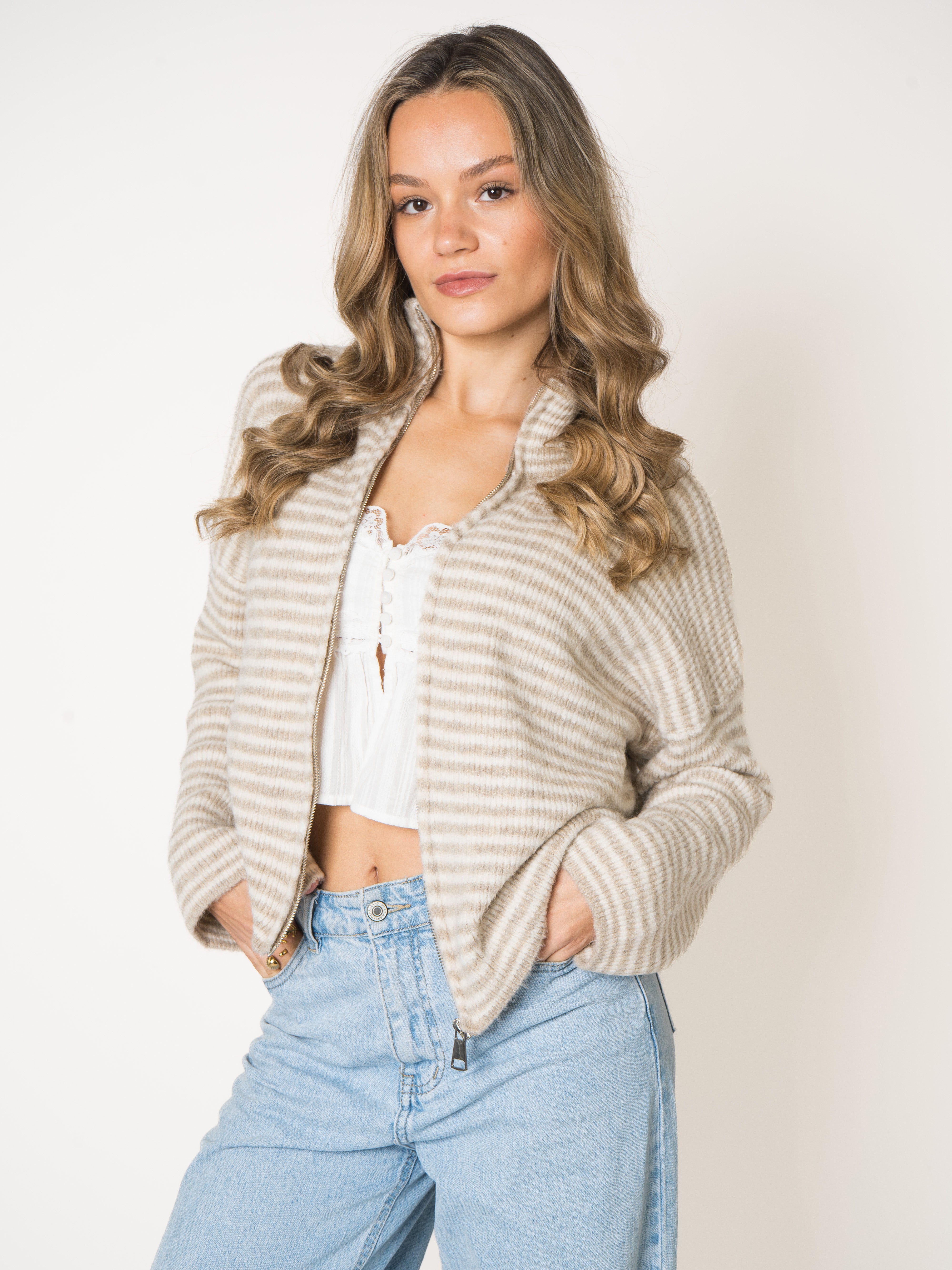 #Farbe_Creme mit Beige