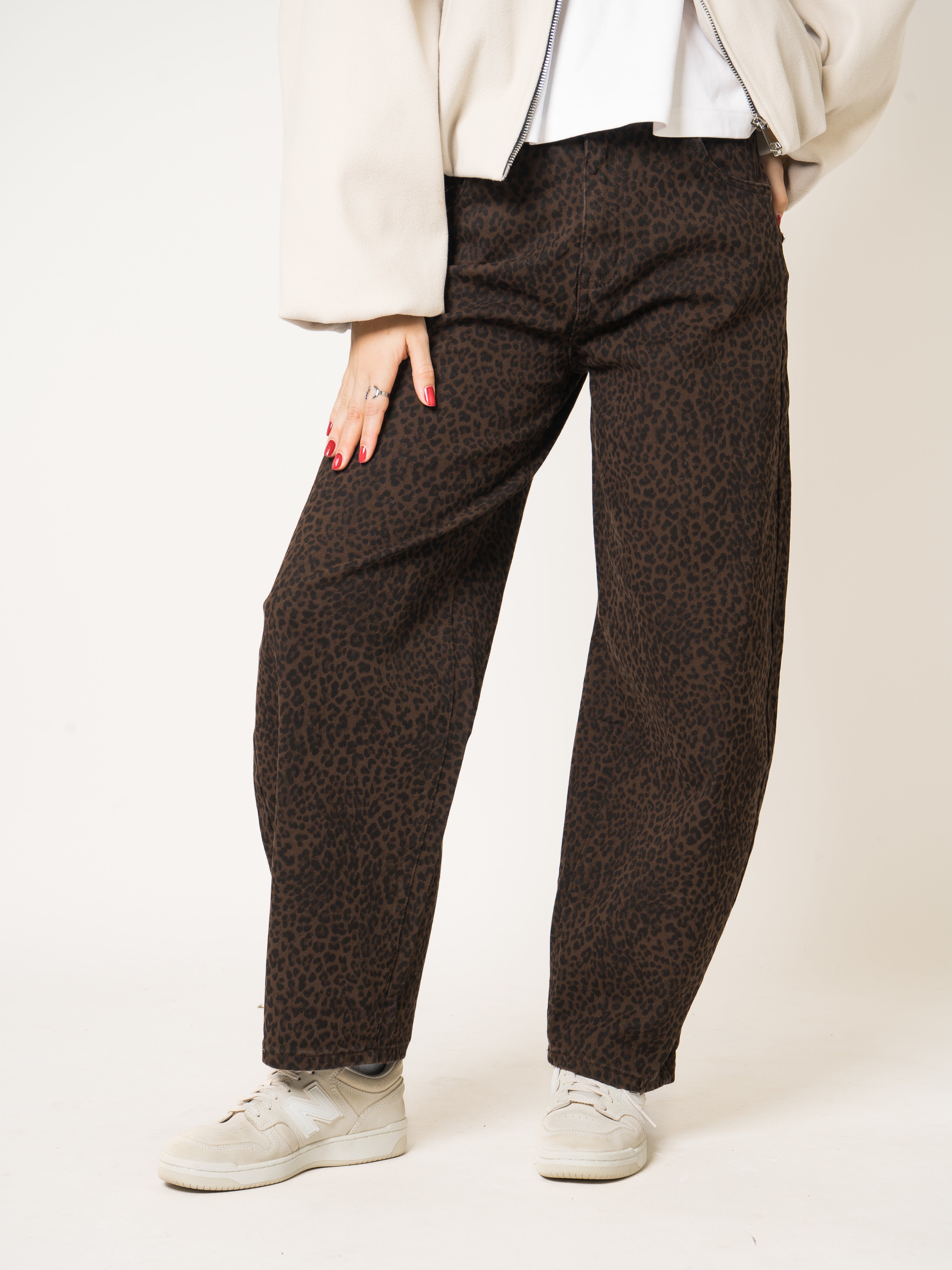 Balloon Fit Leo Jeans