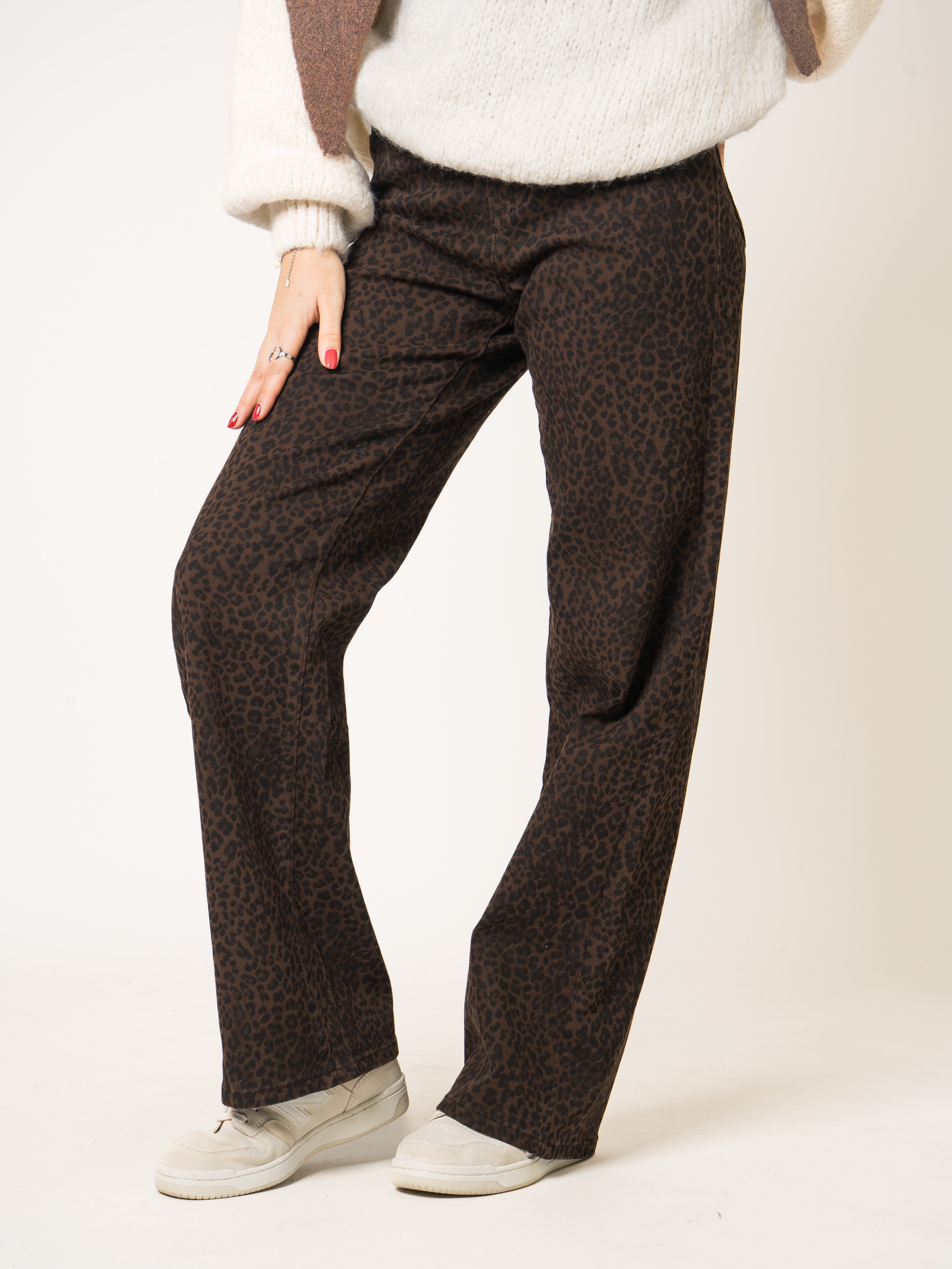 Straight Leg Leo Jeans