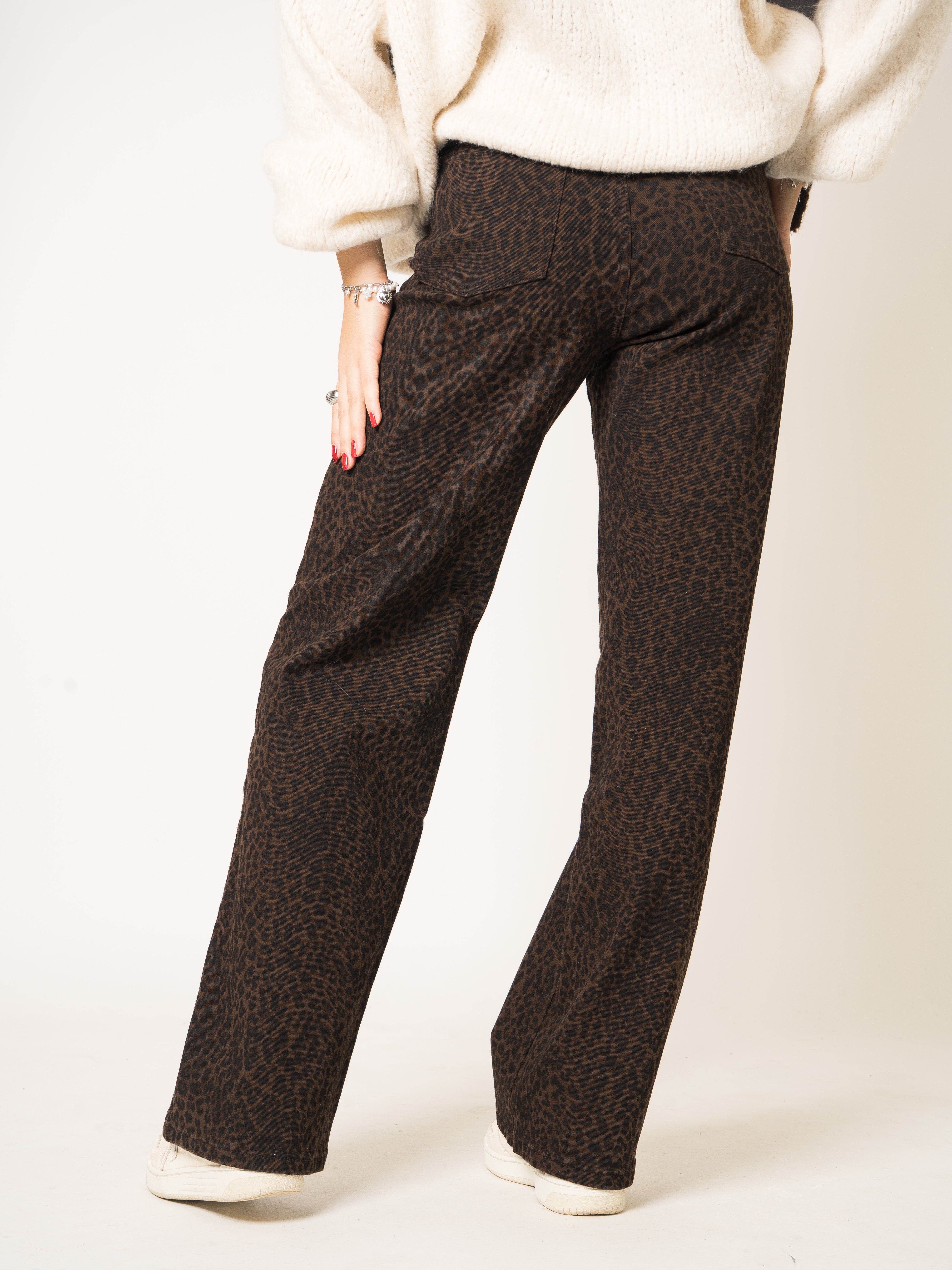 Straight Leg Leo Jeans