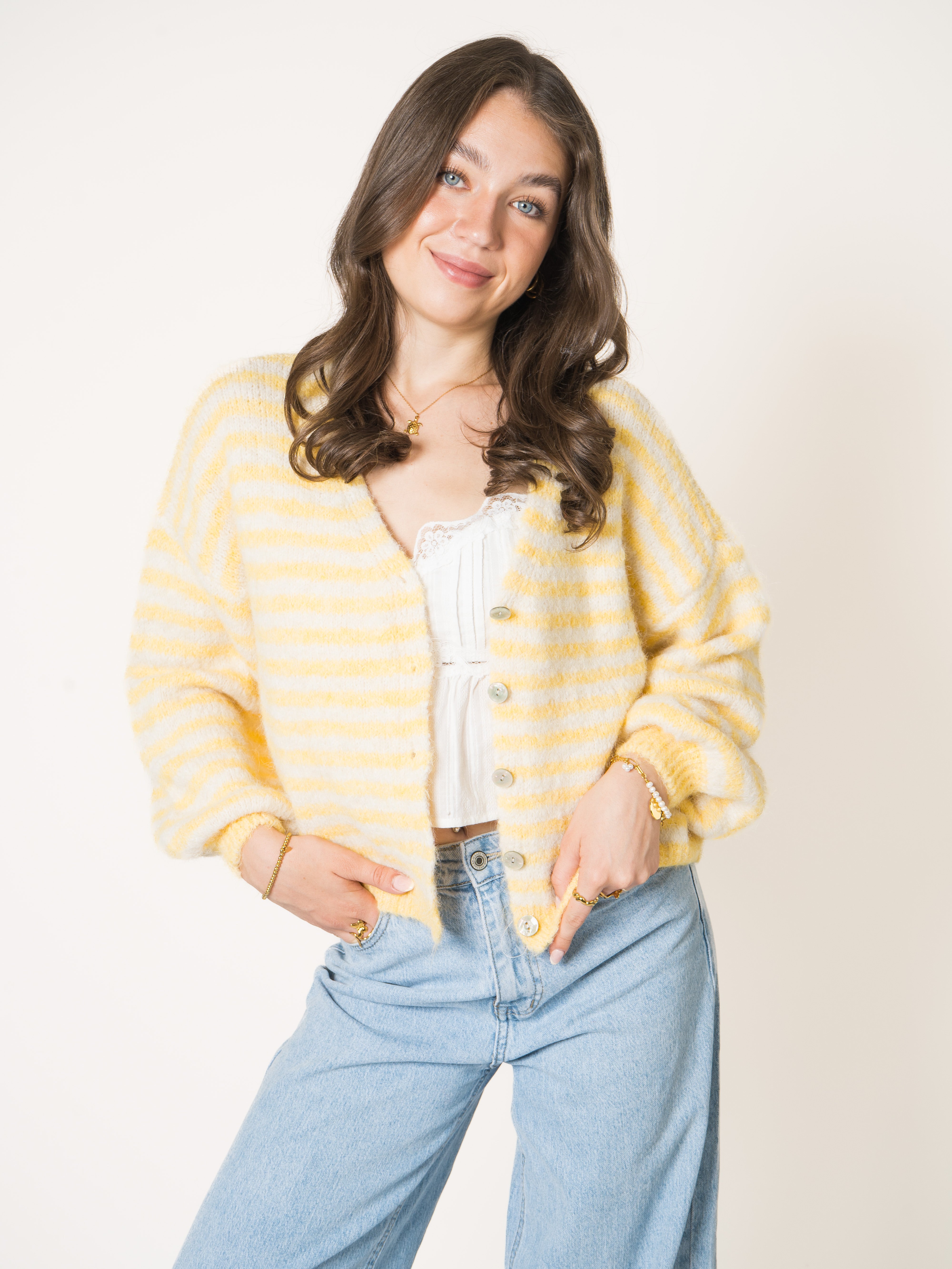 #Farbe_Creme mit Gelb