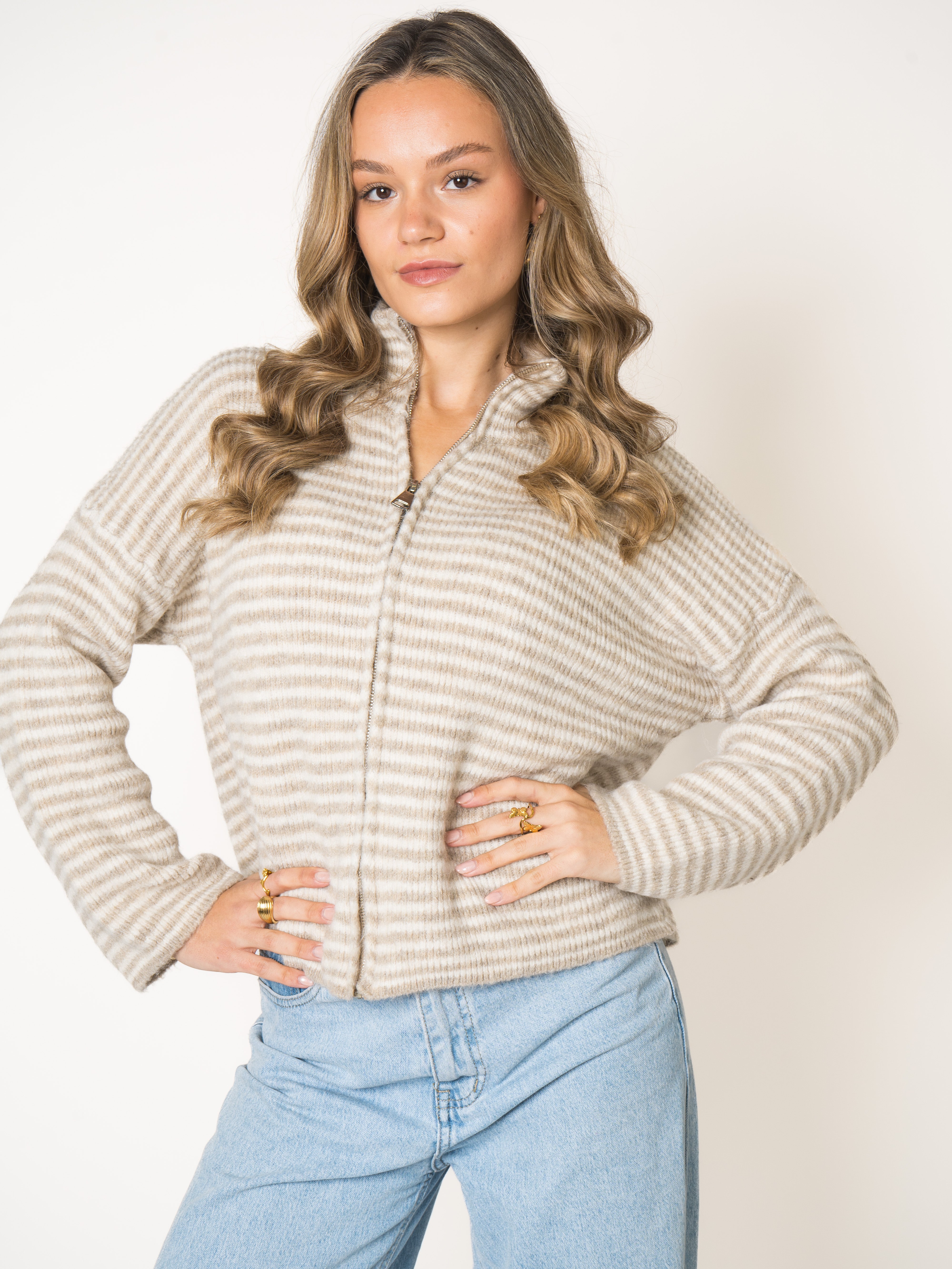 #Farbe_Creme mit Beige