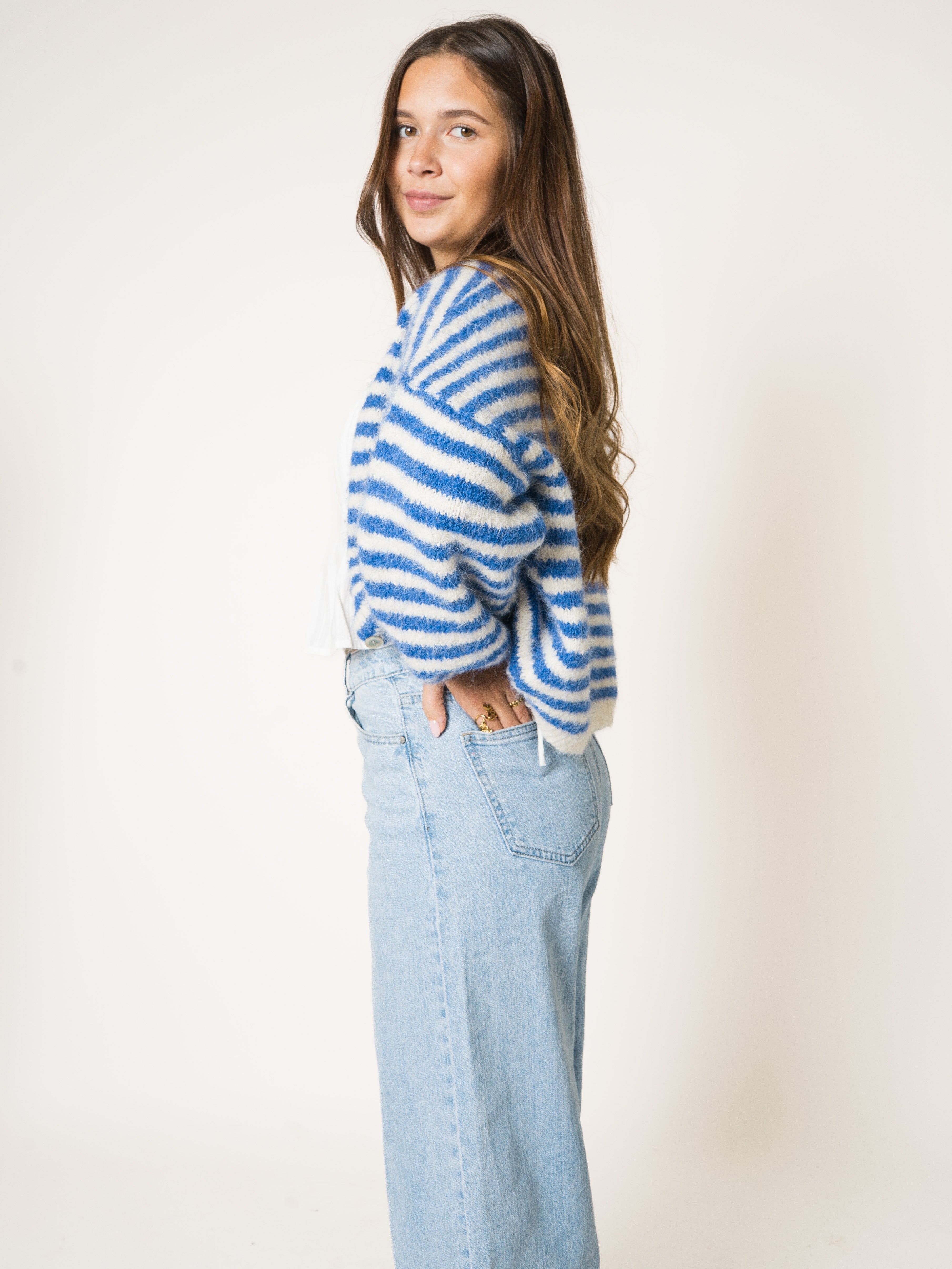 #Farbe_Weiß mit Blau