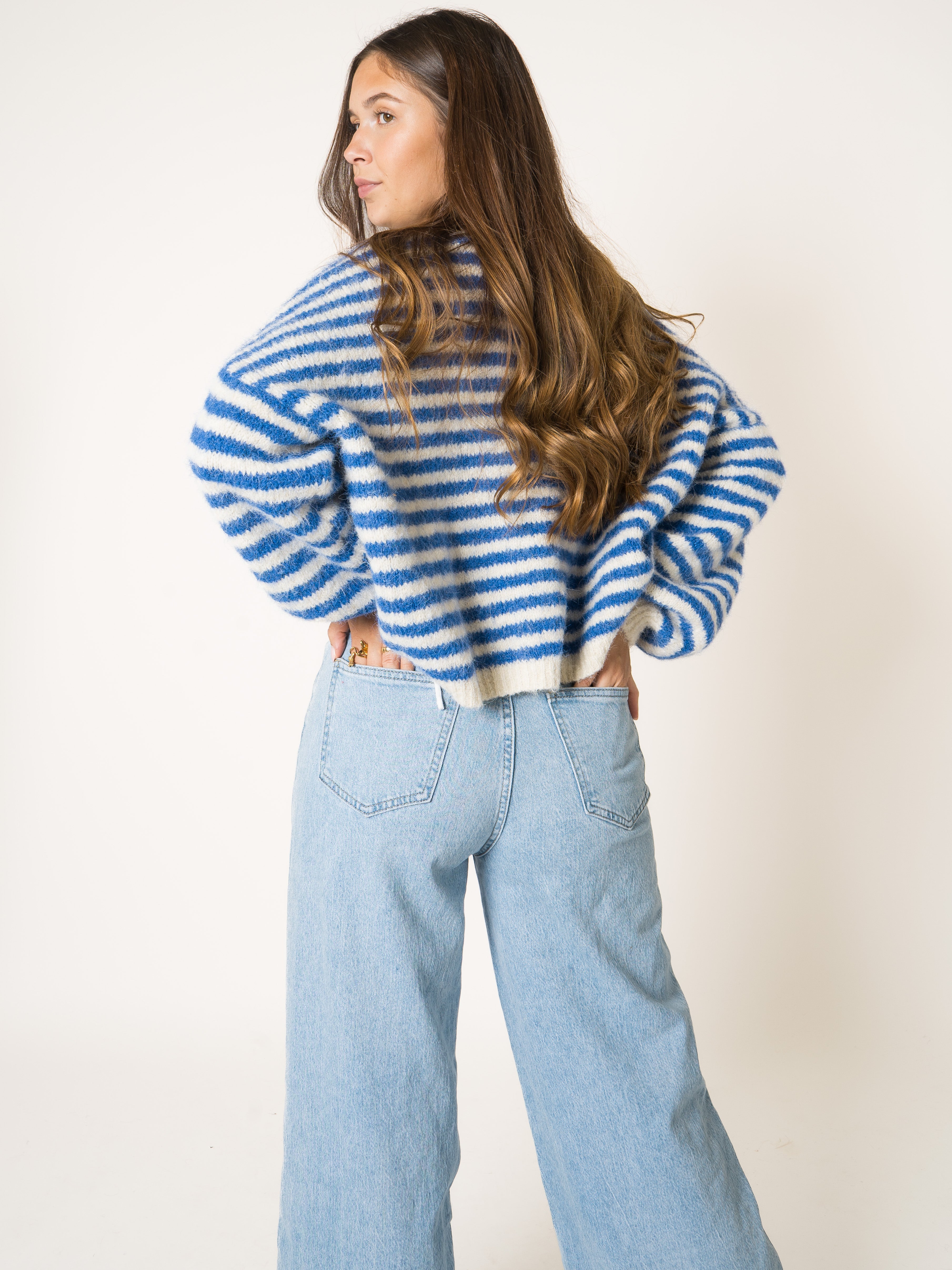 #Farbe_Weiß mit Blau