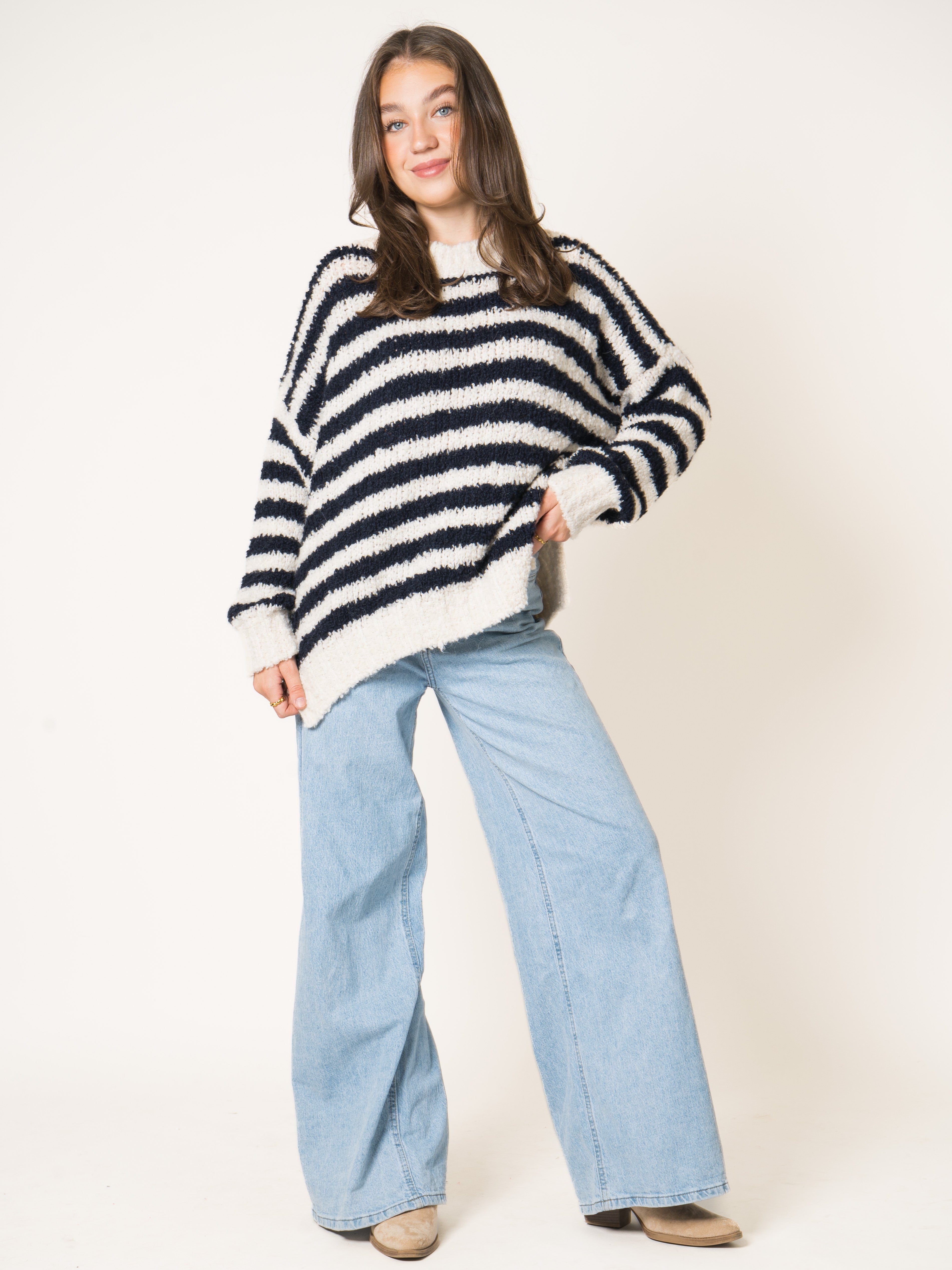 #Farbe_Weiß mit Dunkelblau