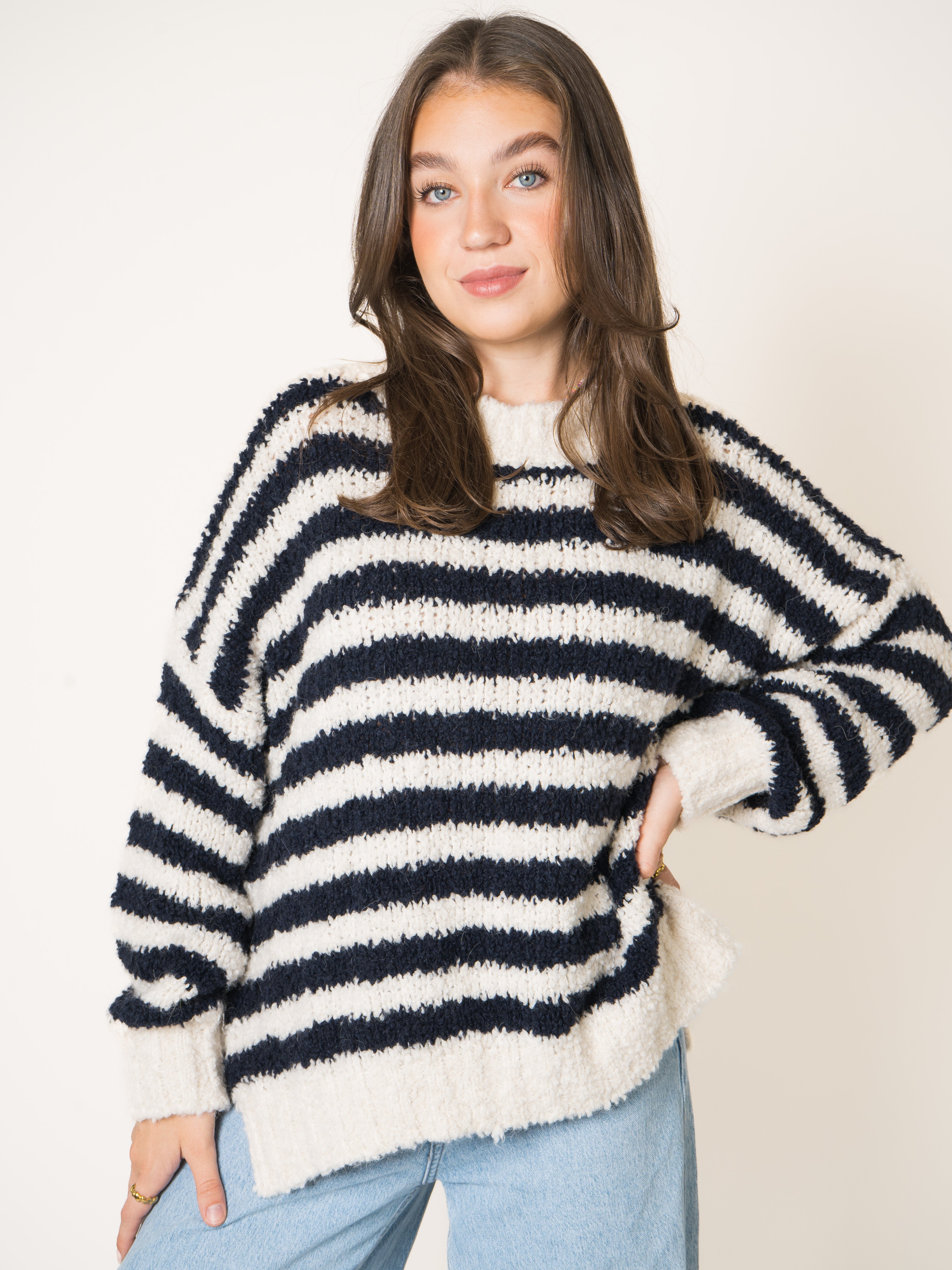 #Farbe_Weiß mit Dunkelblau