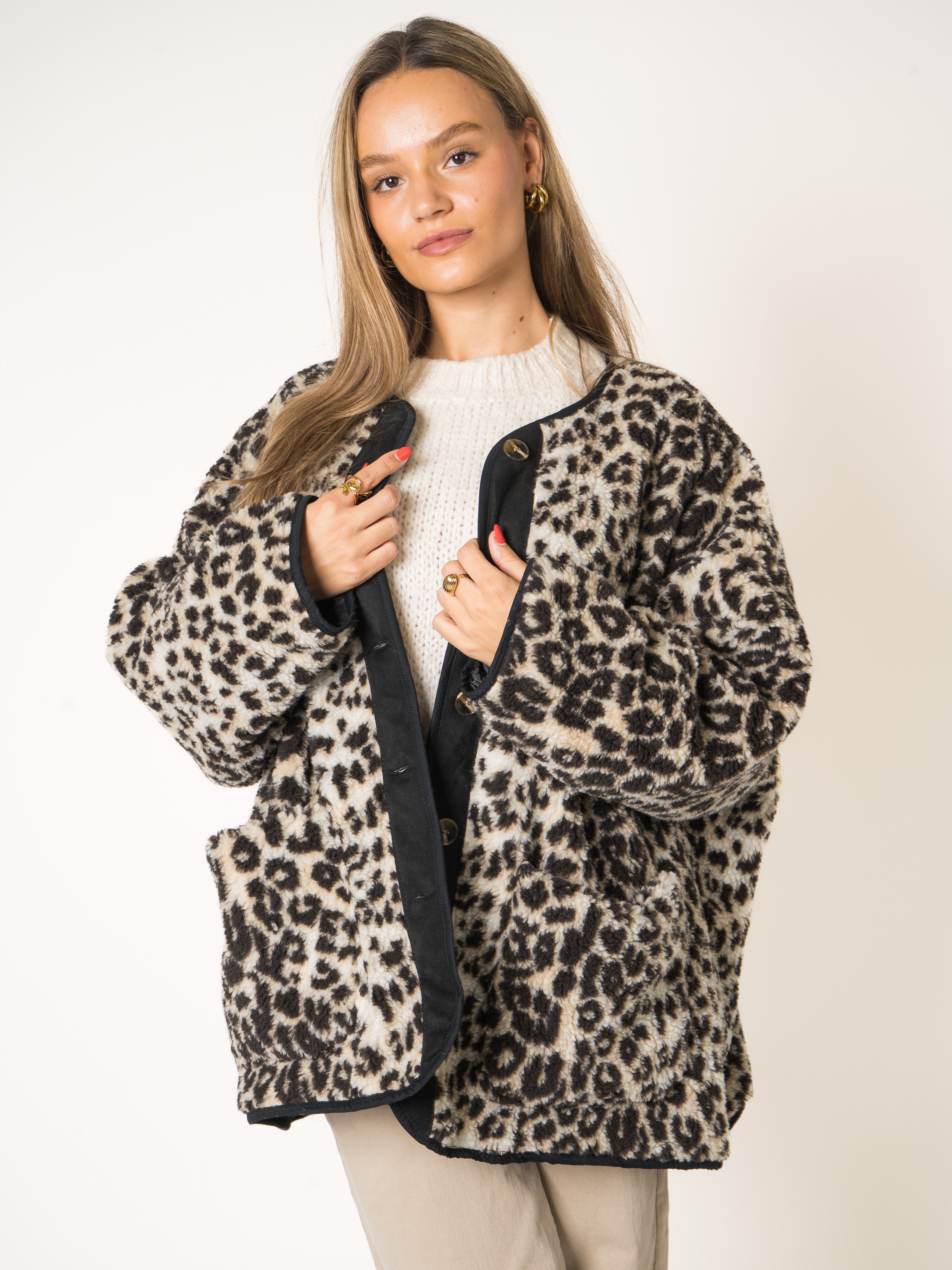 Oversize Teddyjacke Wild Leo