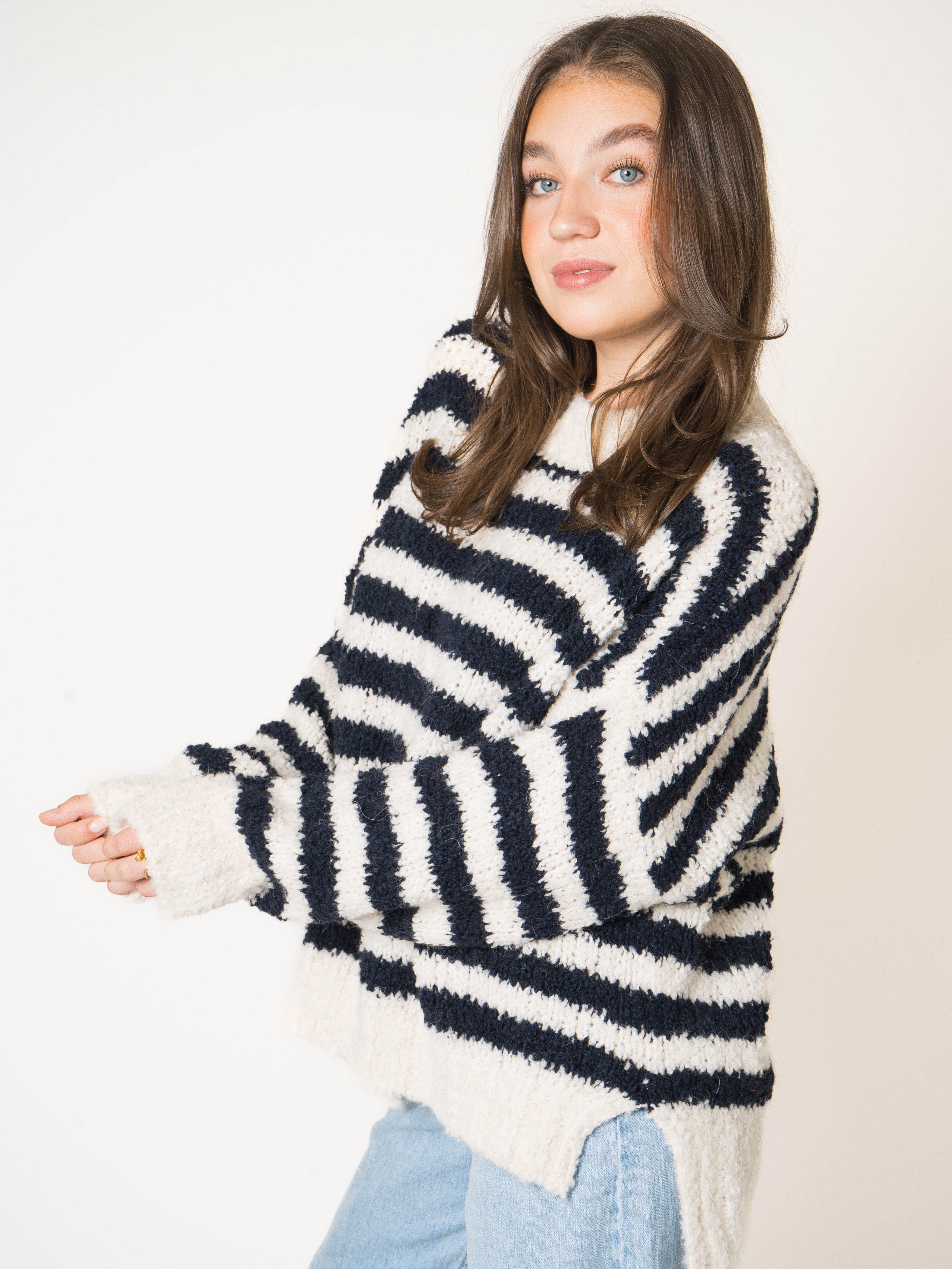 #Farbe_Weiß mit Dunkelblau