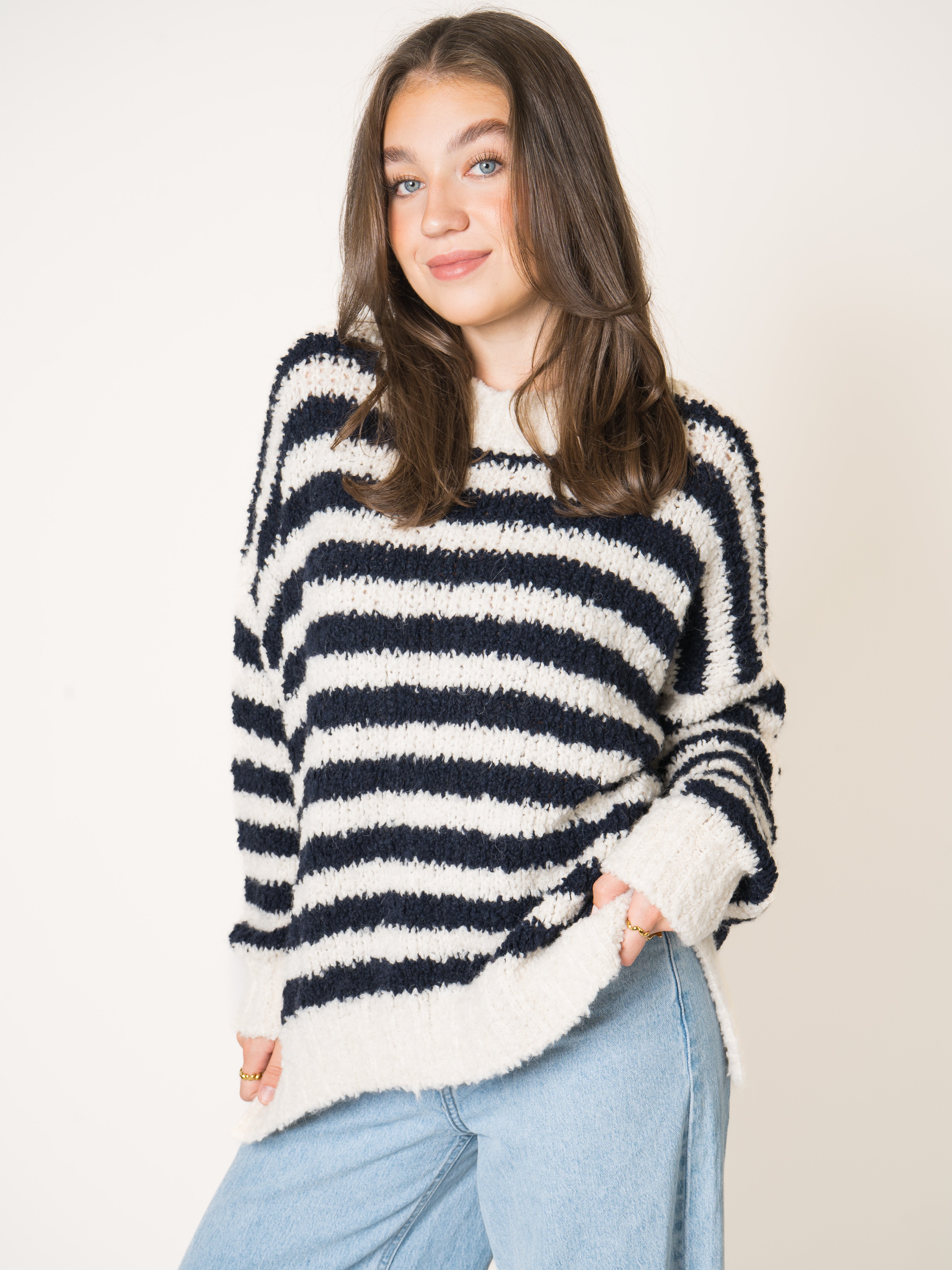 #Farbe_Weiß mit Dunkelblau