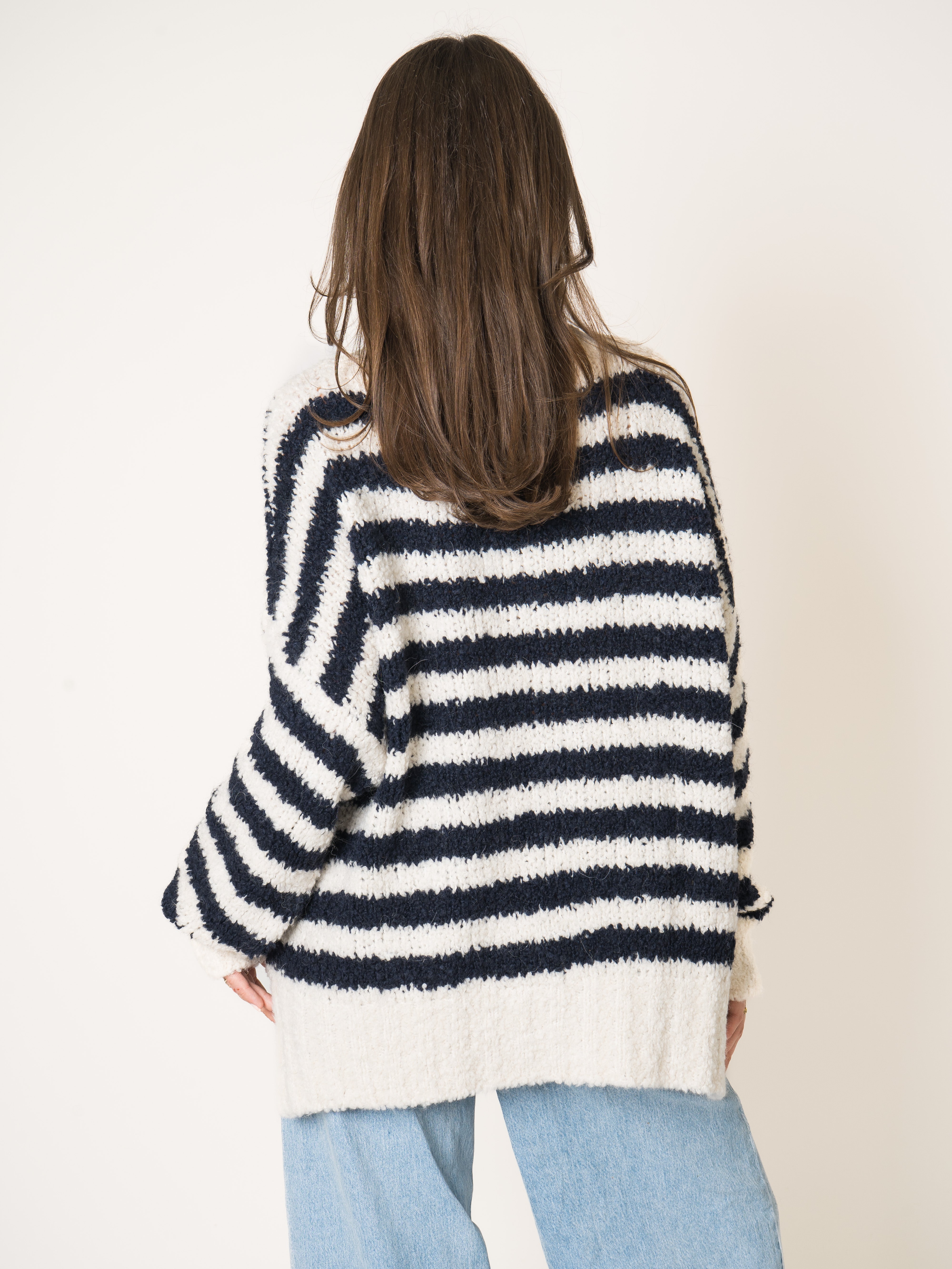 #Farbe_Weiß mit Dunkelblau