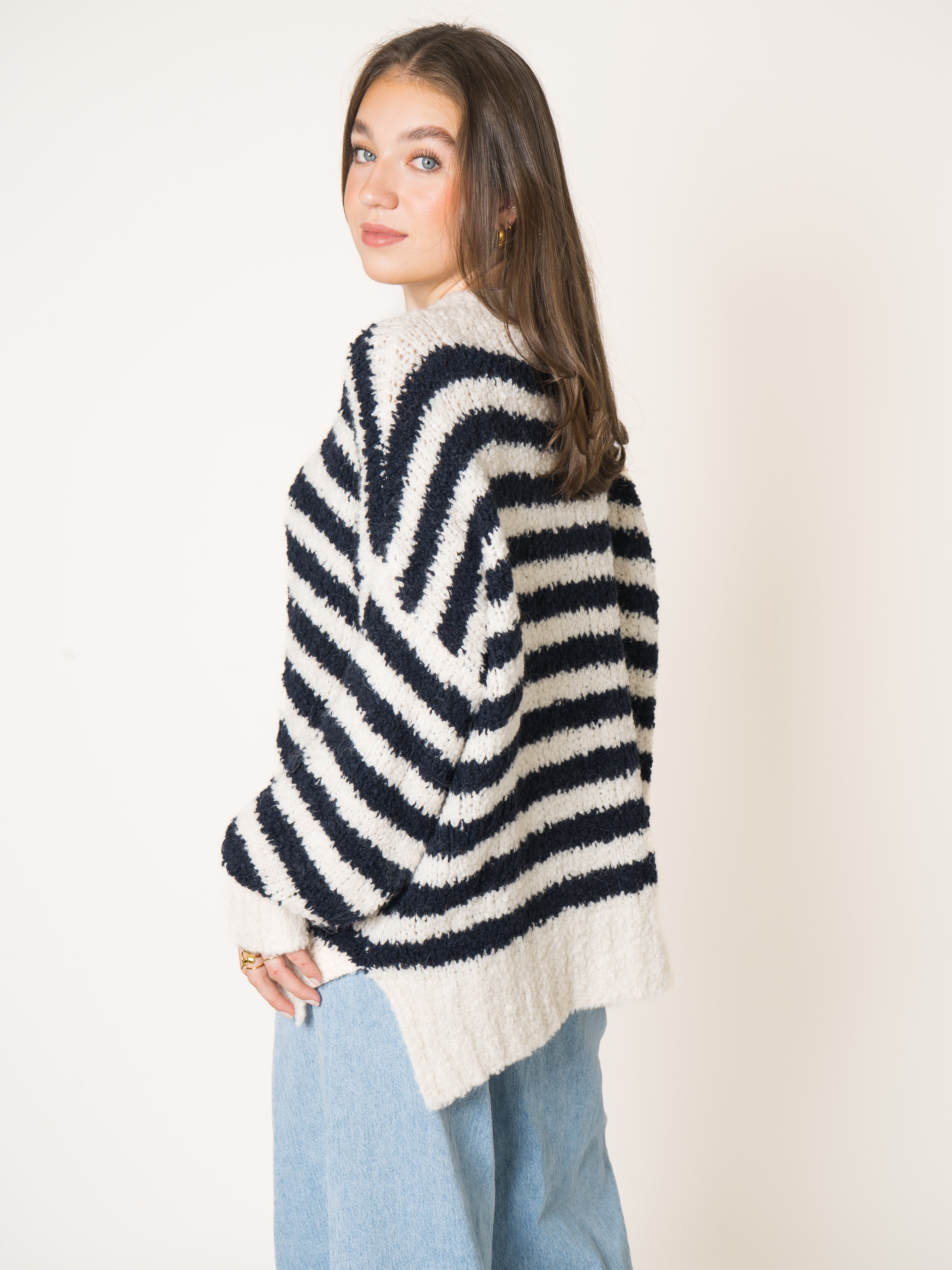 #Farbe_Weiß mit Dunkelblau