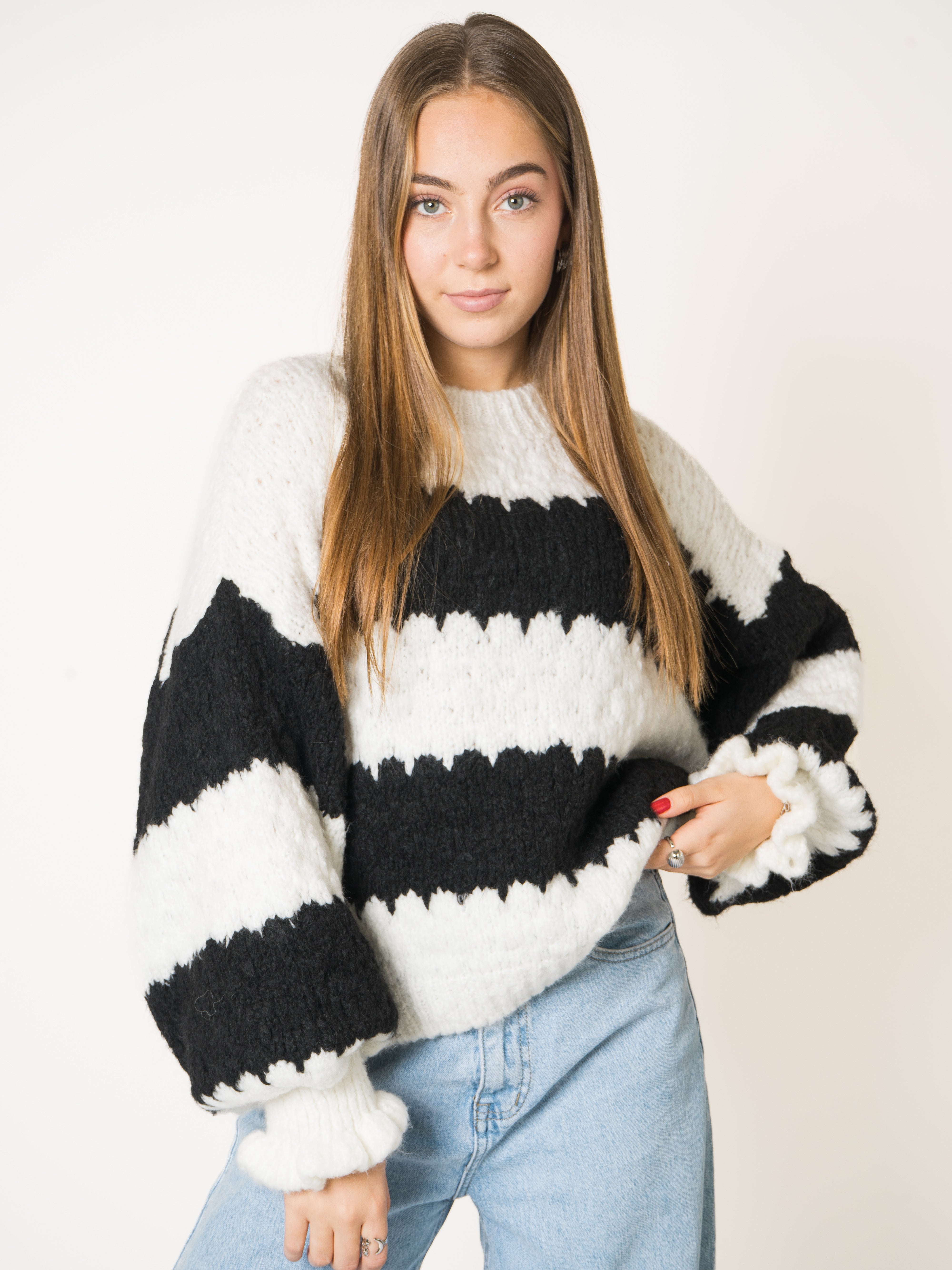 #Farbe_Schwarz mit Weiß