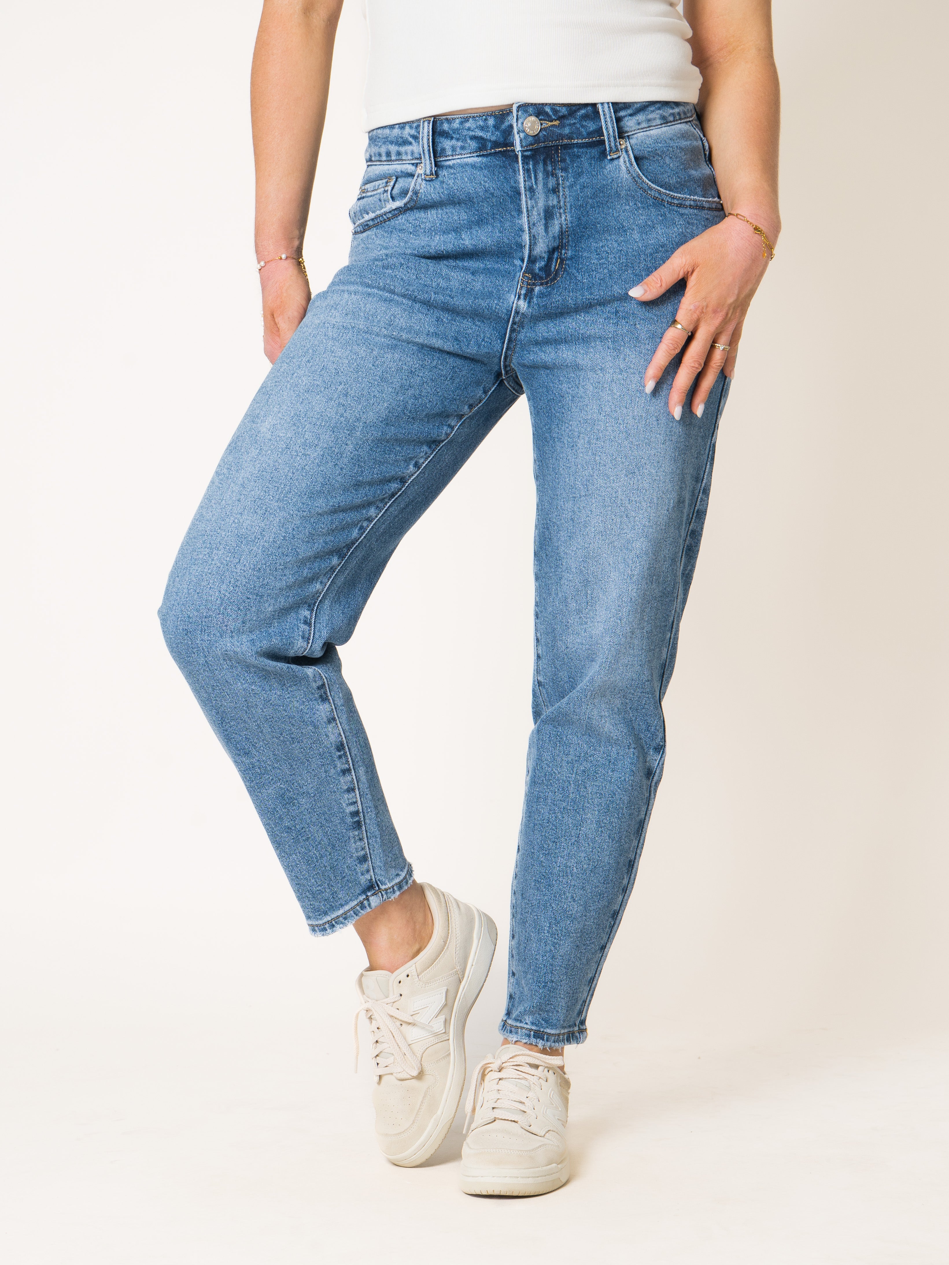 All You Need Mom Fit Jeans