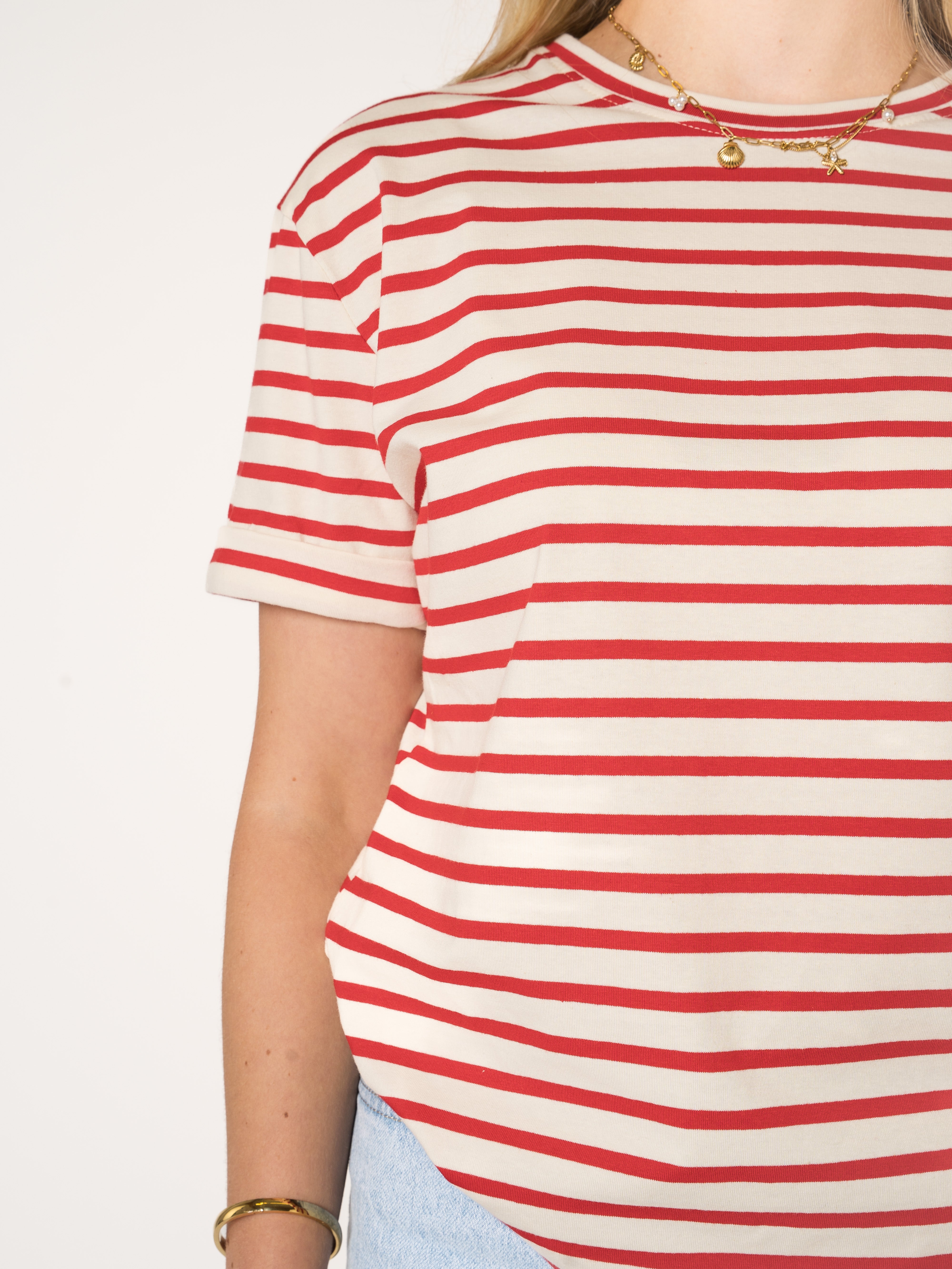 #Farbe_Weiß mit Rot