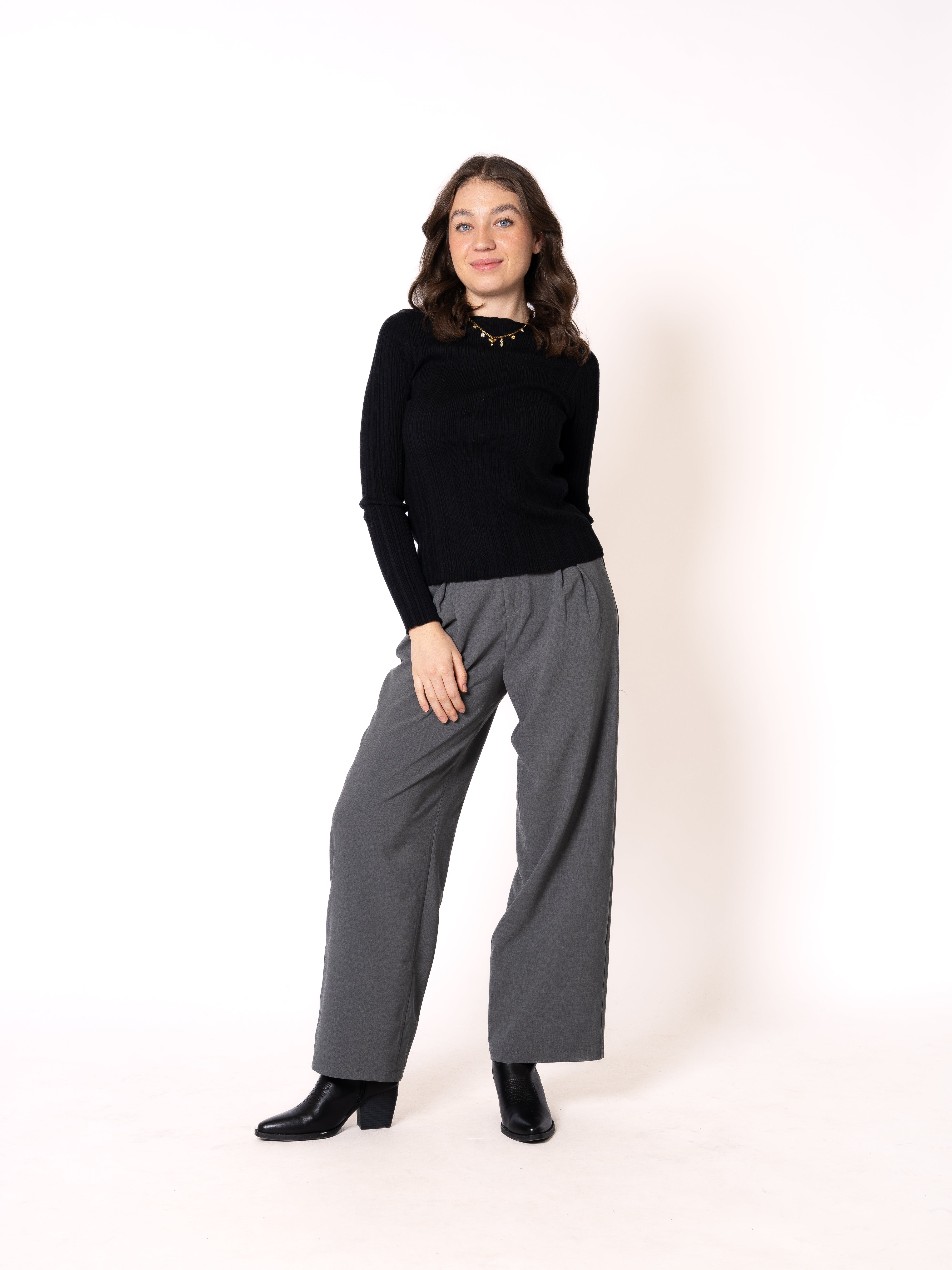 Ellara Ribbed Knit Longsleeve - Schwarz