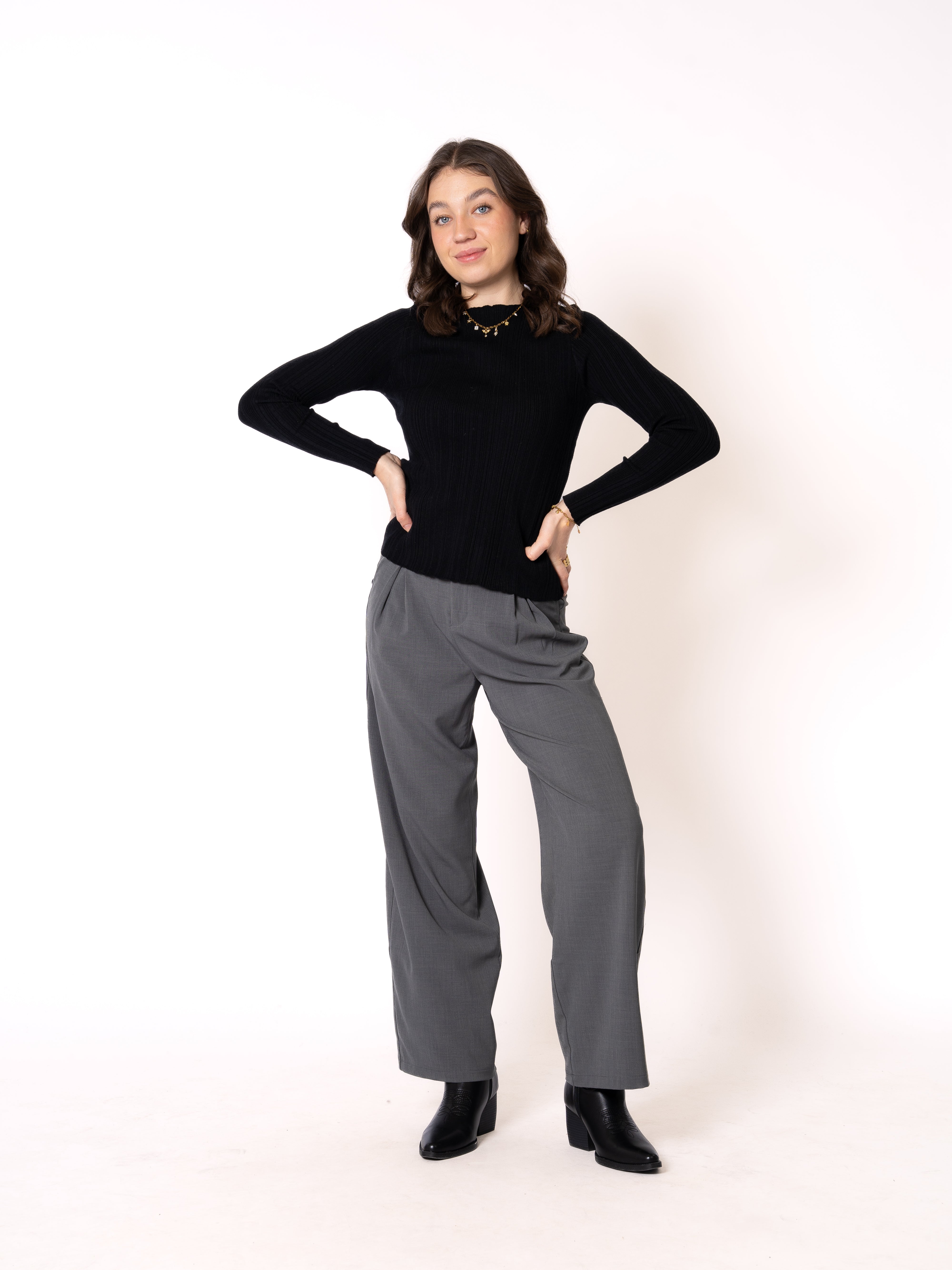 Ellara Ribbed Knit Longsleeve - Schwarz