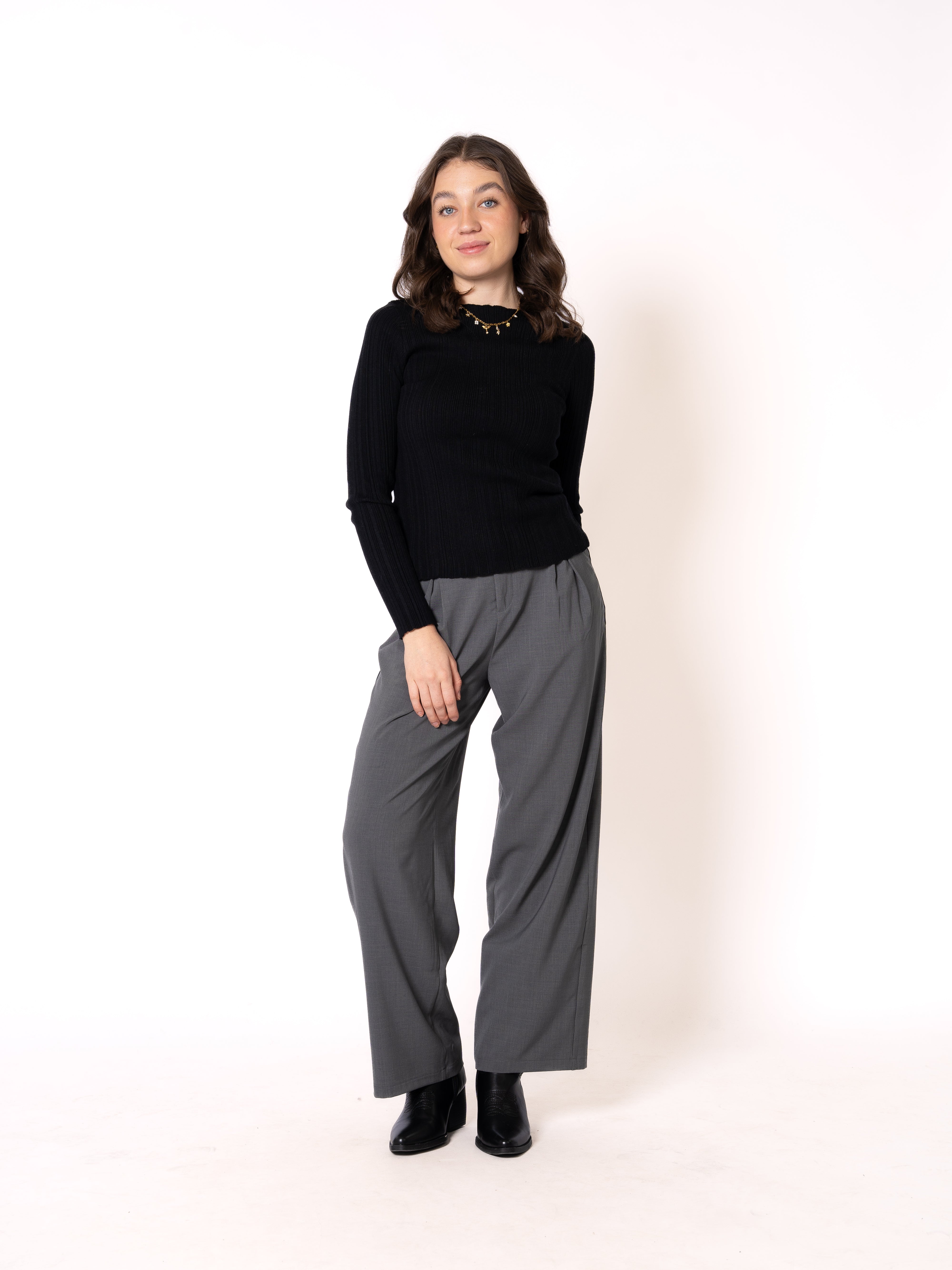 Ellara Ribbed Knit Longsleeve - Schwarz