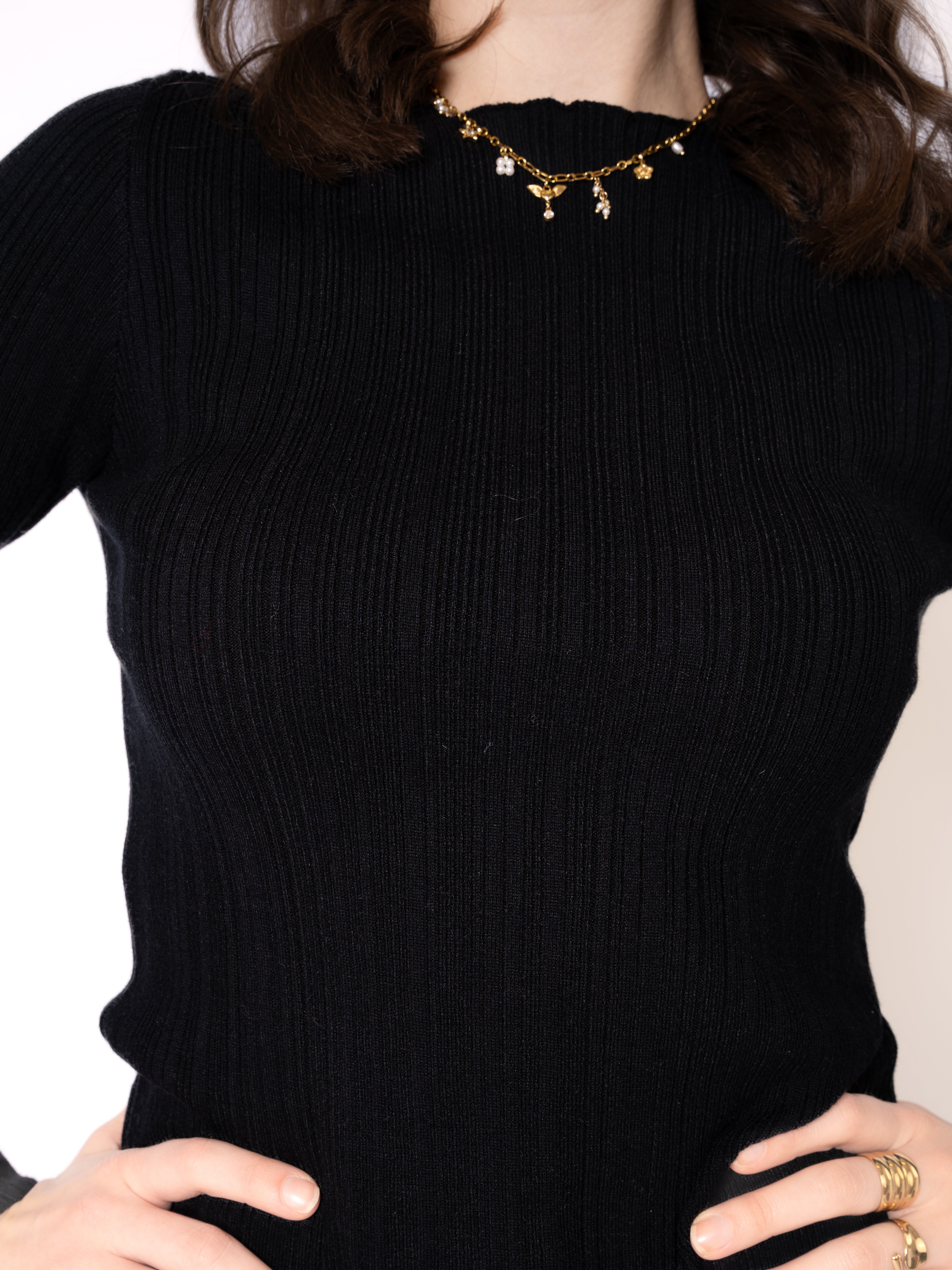 Ellara Ribbed Knit Longsleeve - Schwarz