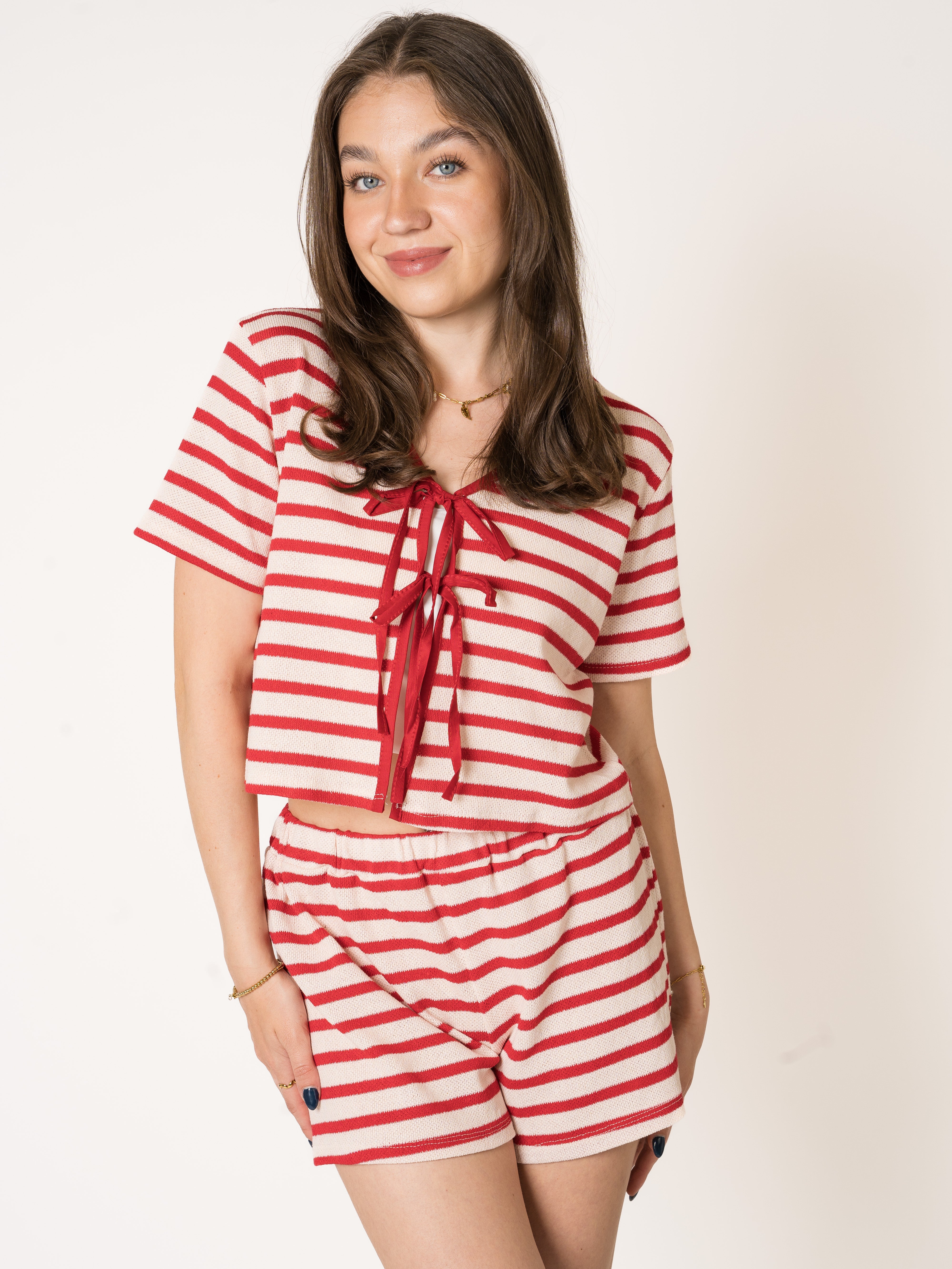 #Farbe_Weiß mit Rot