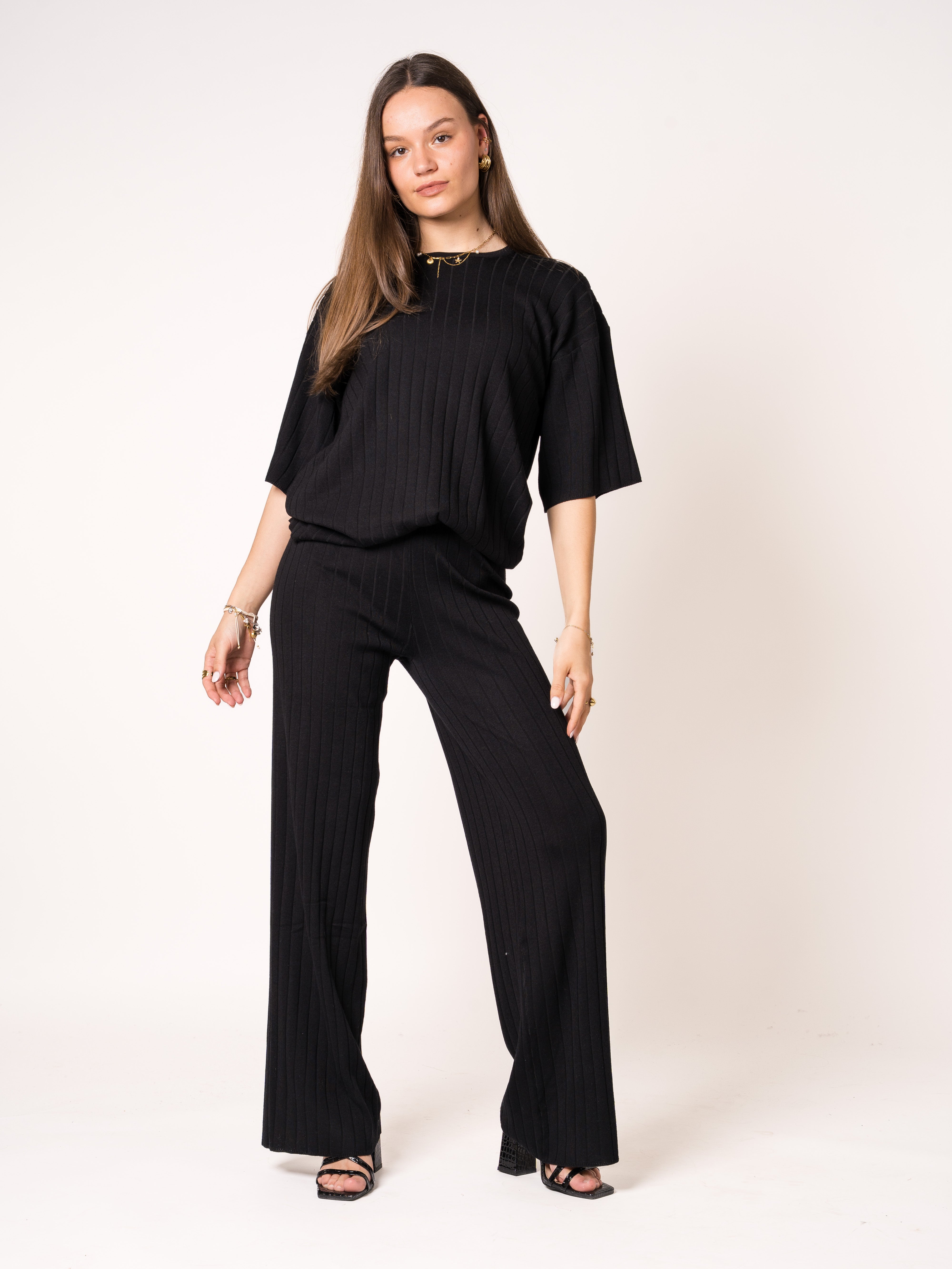 Soft But Classy Knit Straight Leg