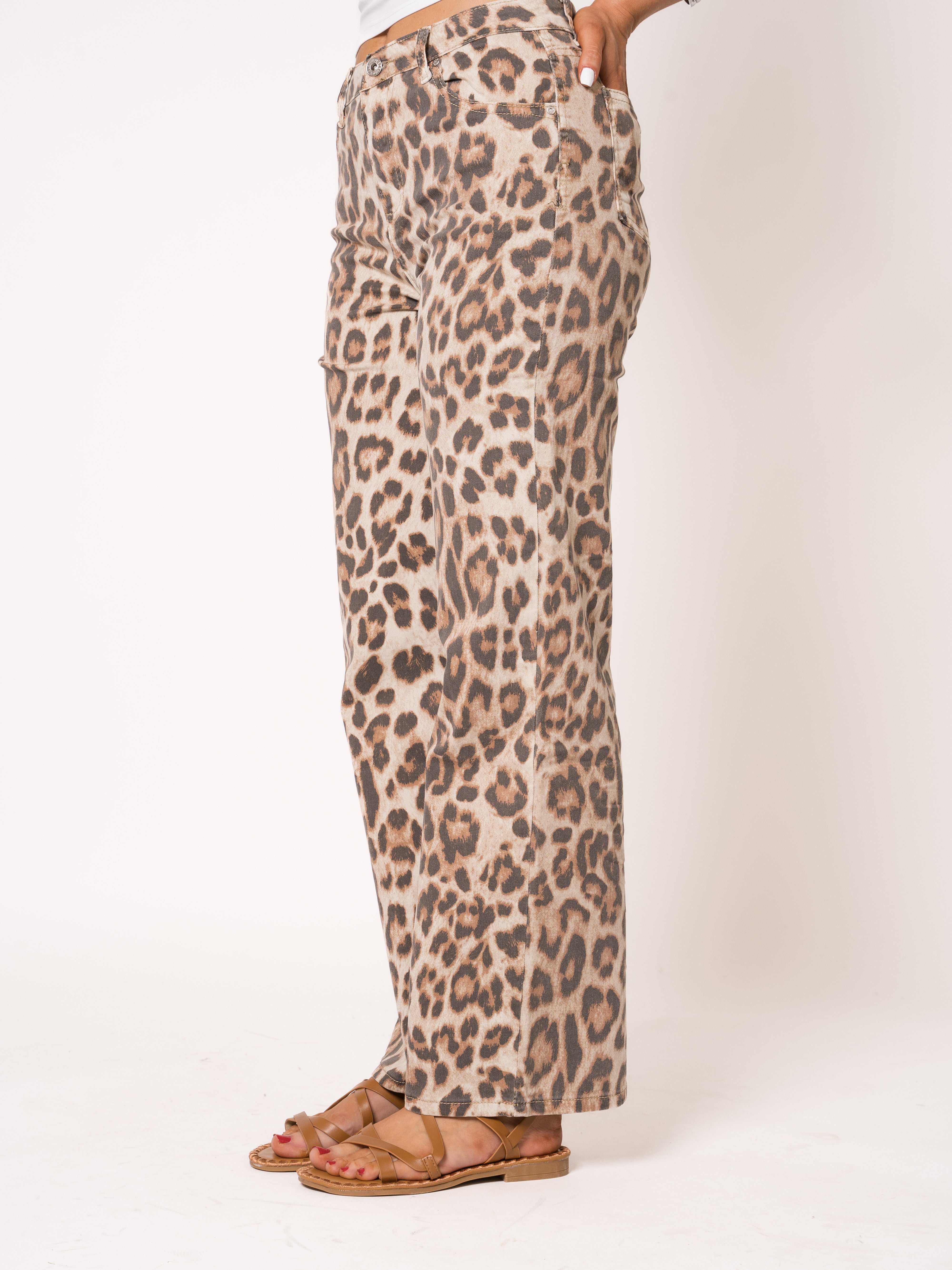 Straight Fit Leo Jeans