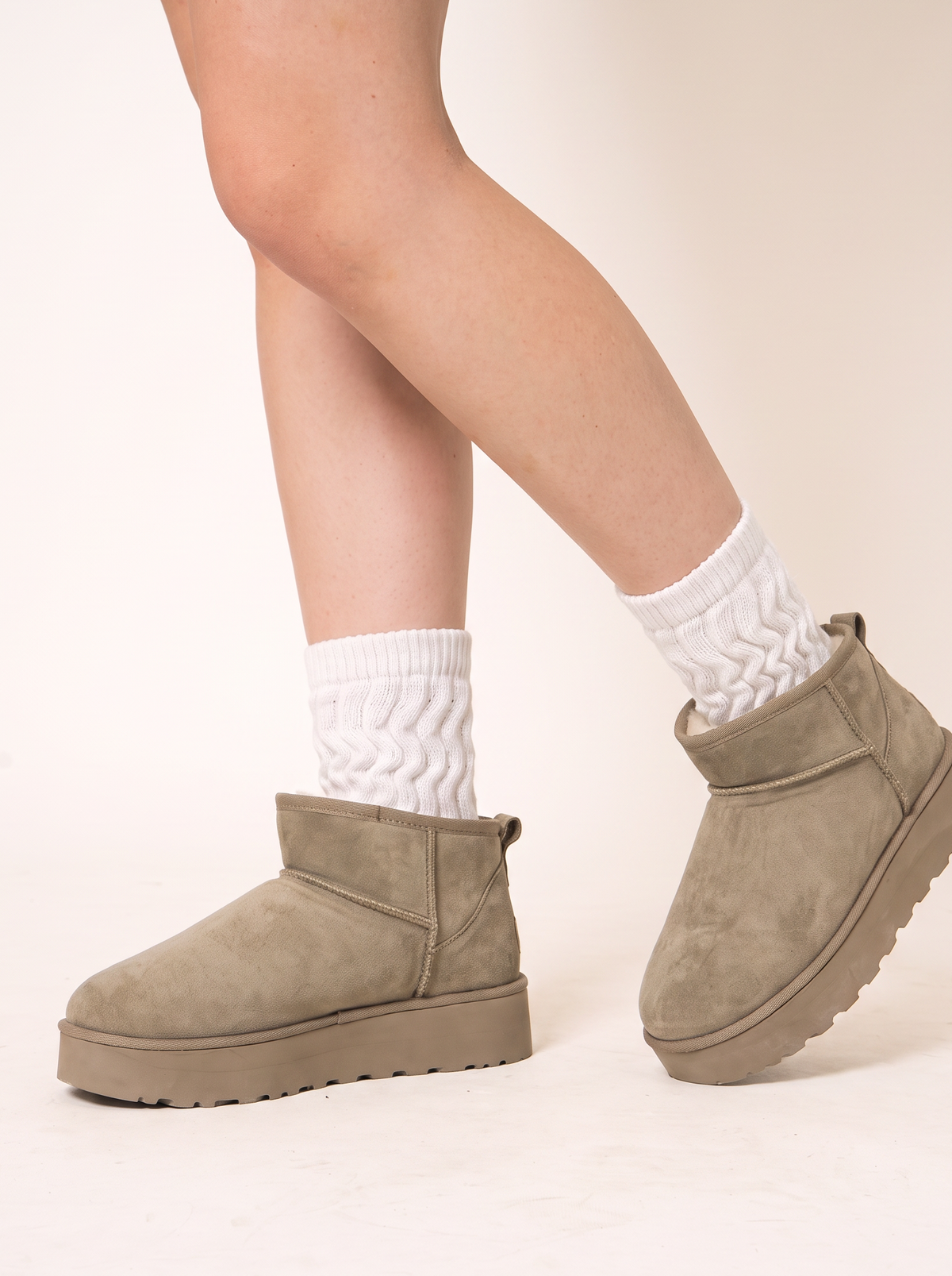 #Farbe_Khaki