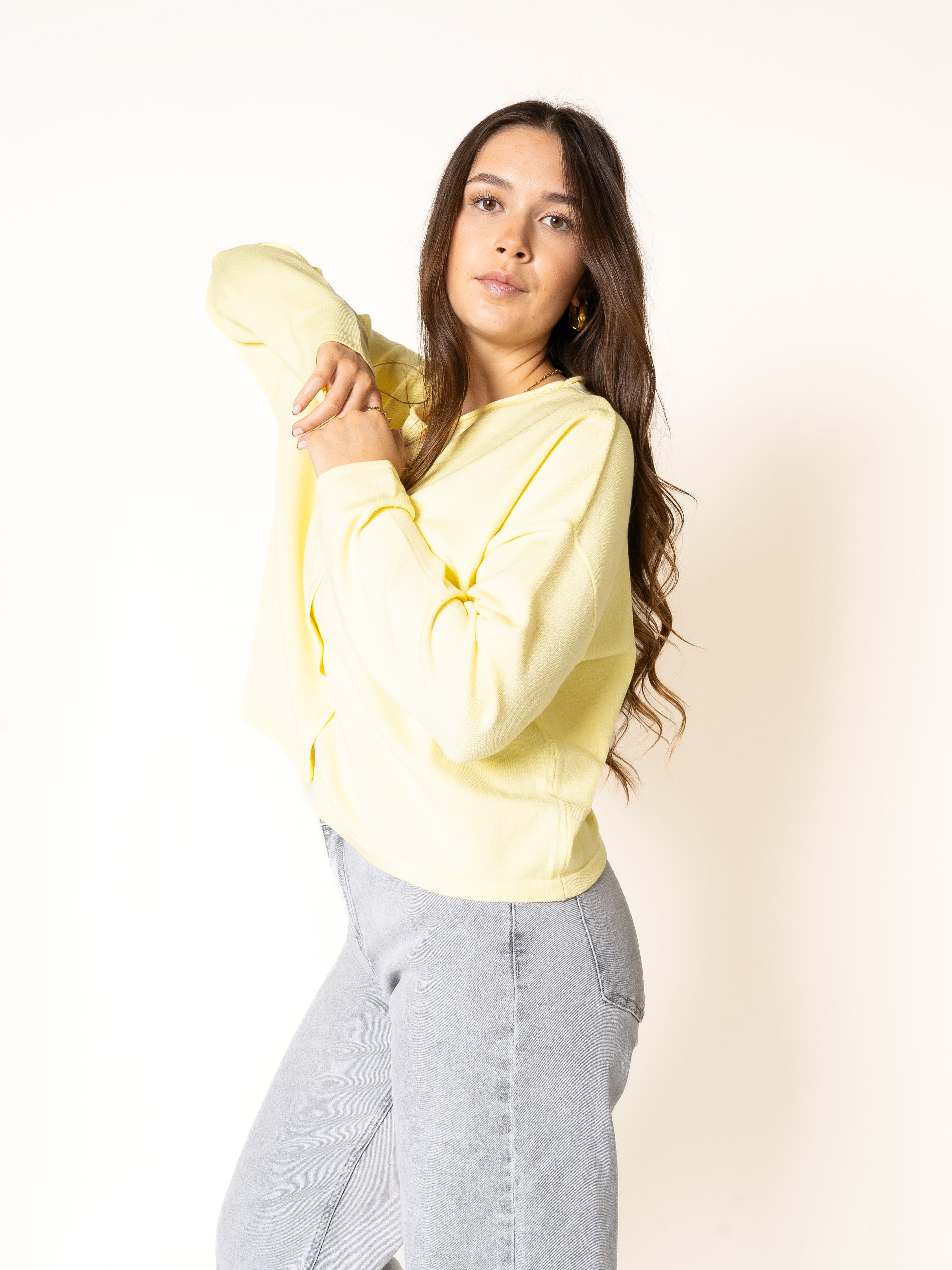 #Farbe_Butter Yellow