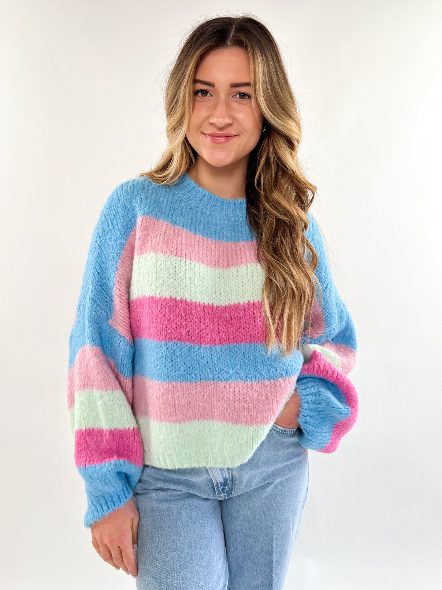 Happiness Sweater Strick bunt - hellblau