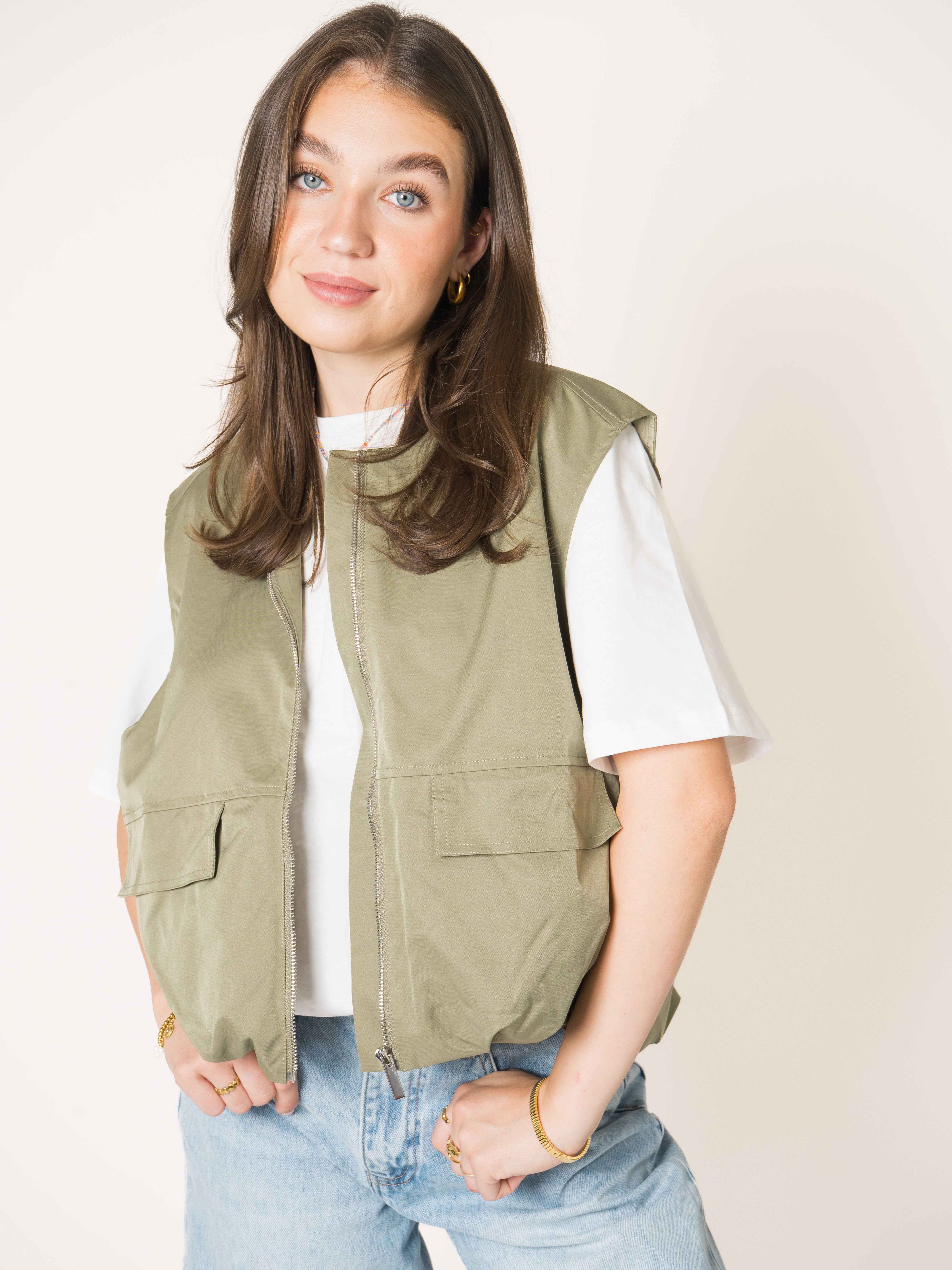 #Farbe_Khaki