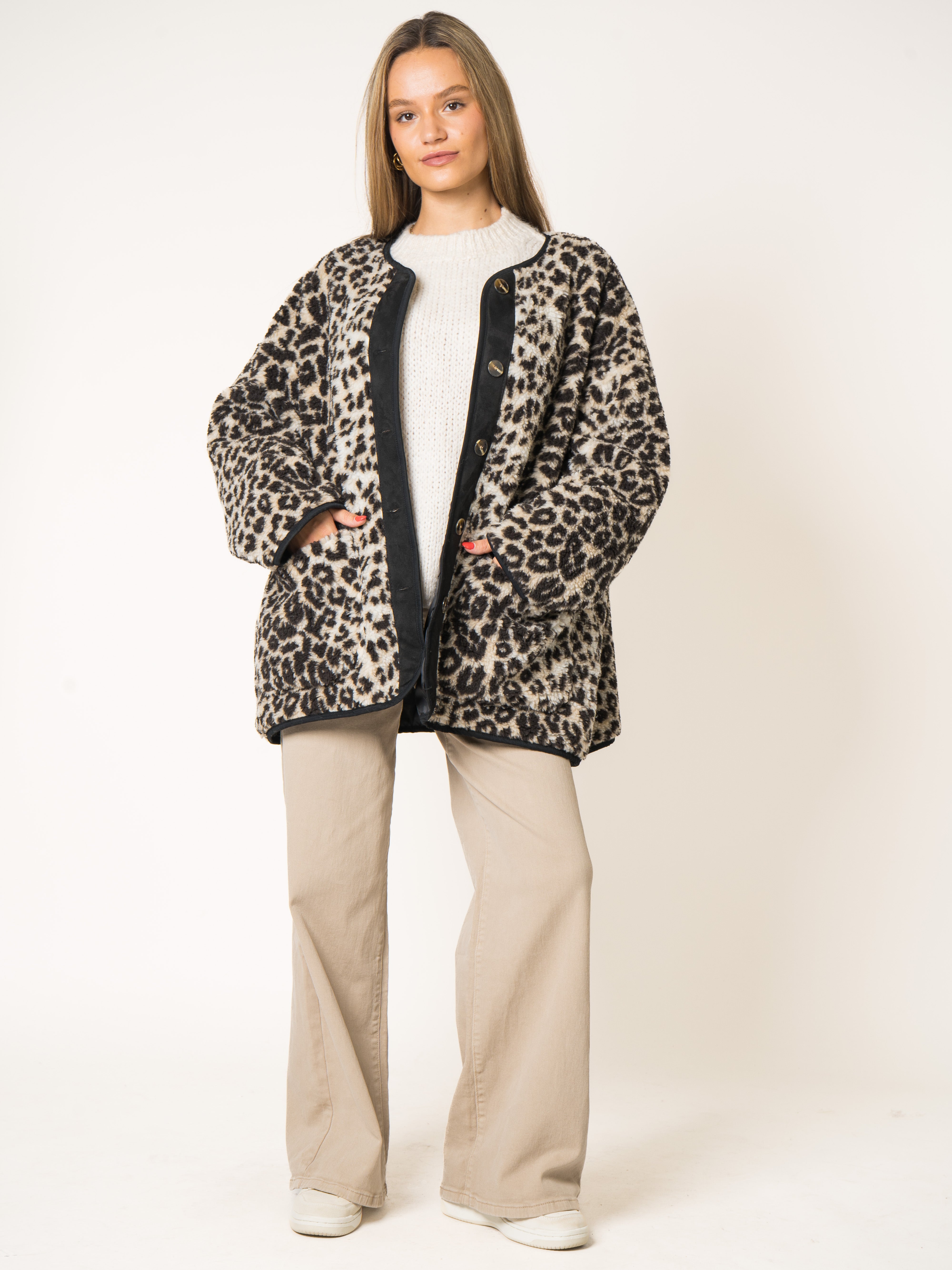 Oversize Teddyjacke Wild Leo