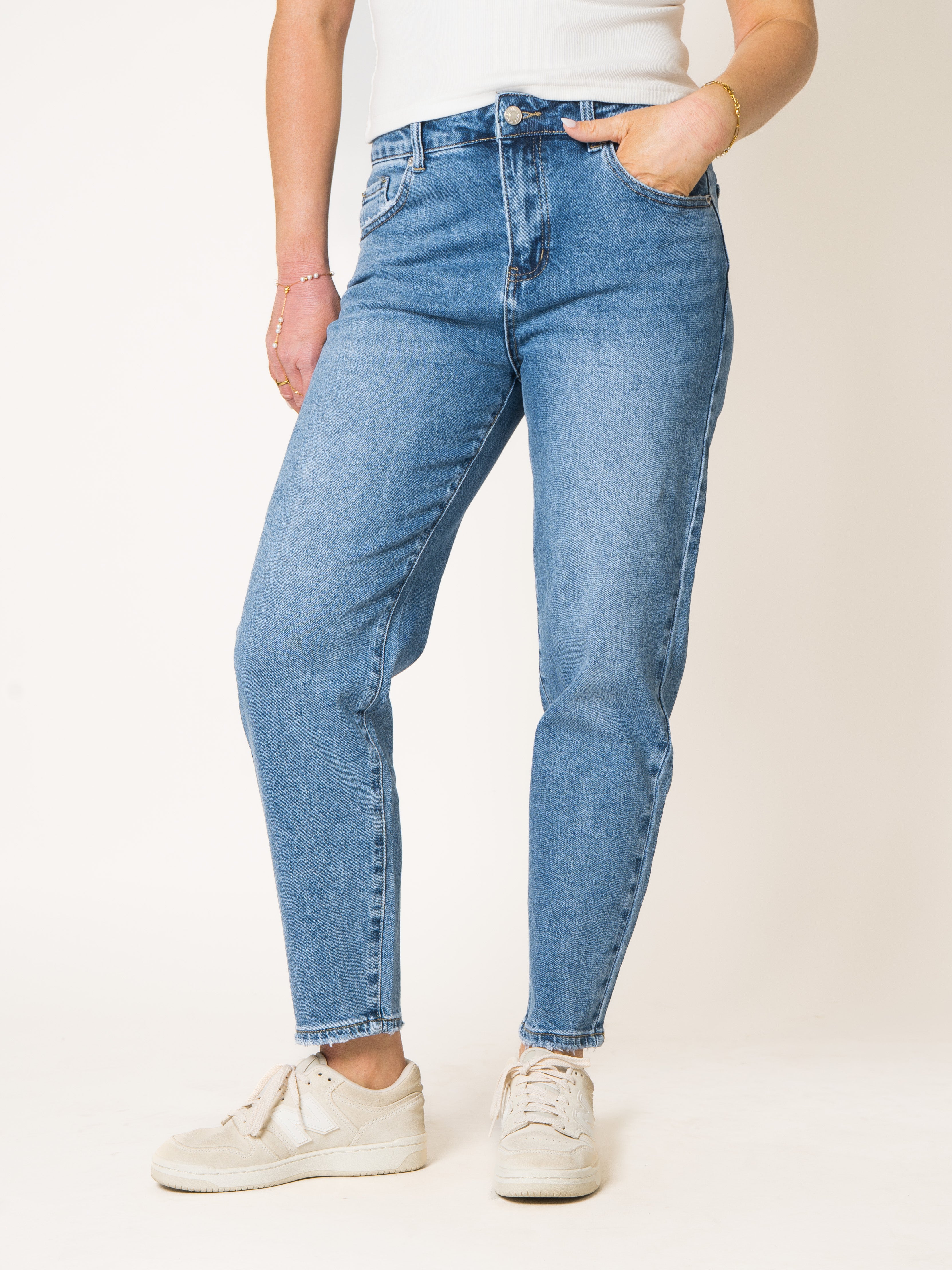 All You Need Mom Fit Jeans