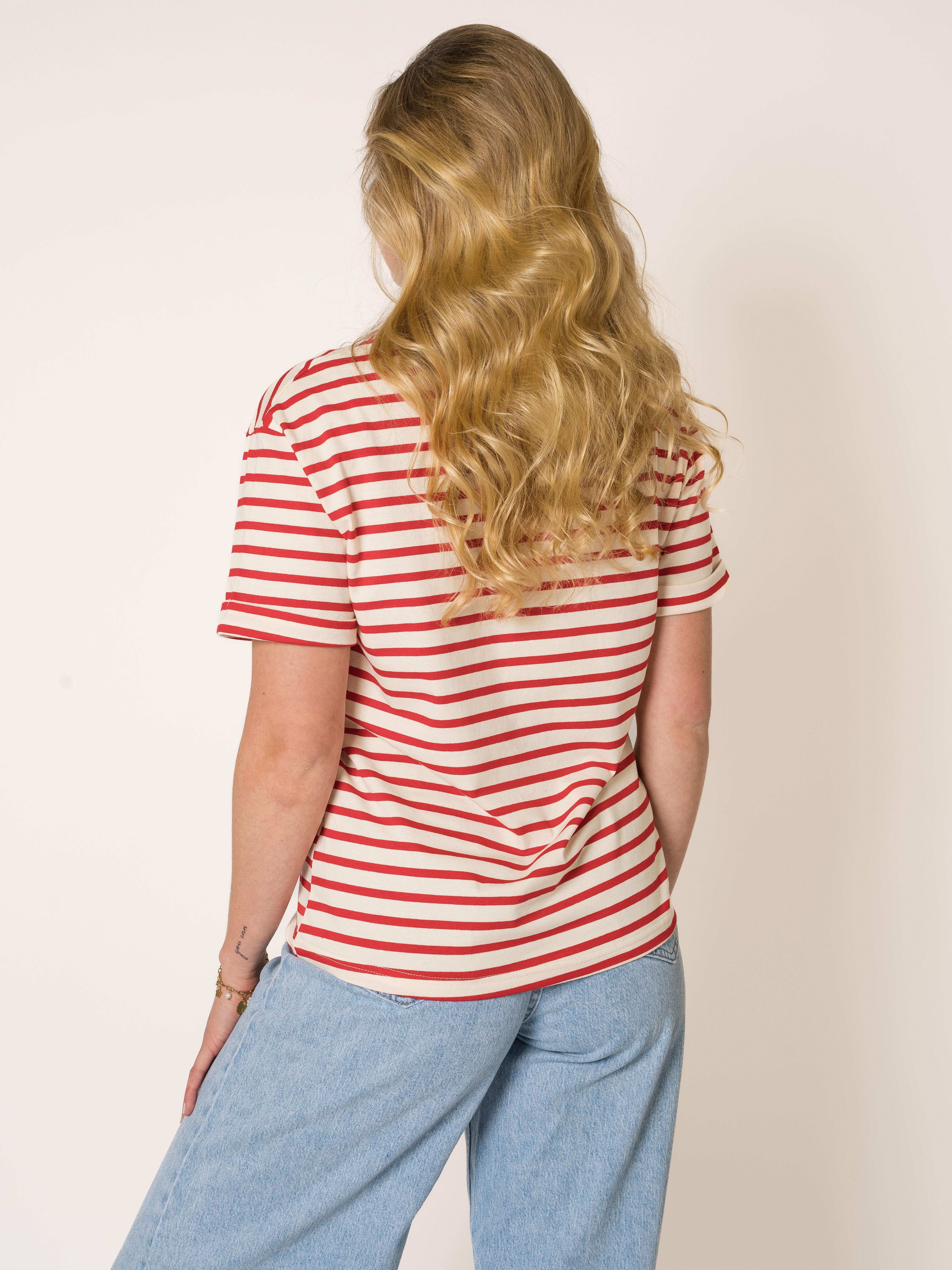 #Farbe_Weiß mit Rot