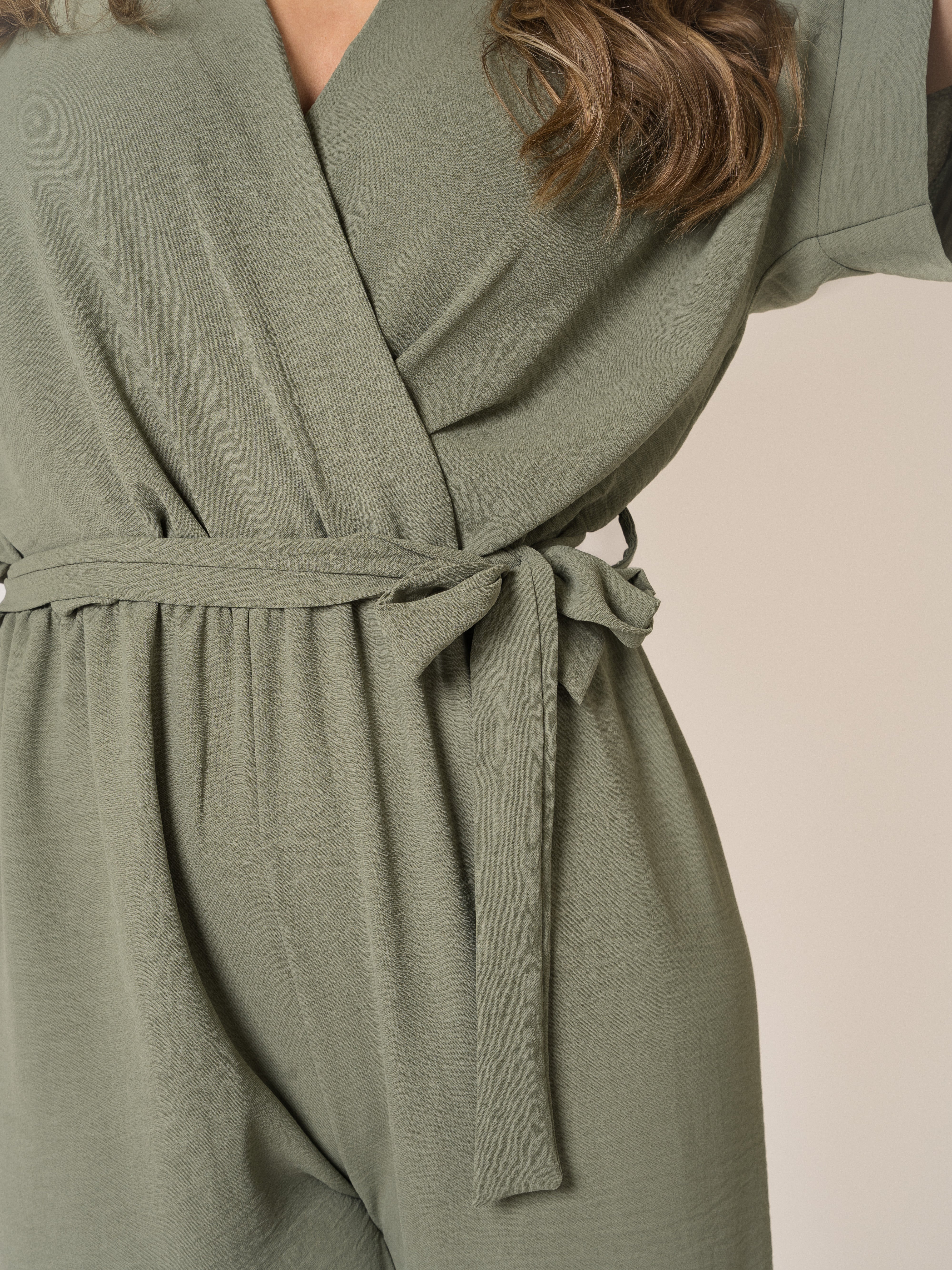 #Farbe_Khaki