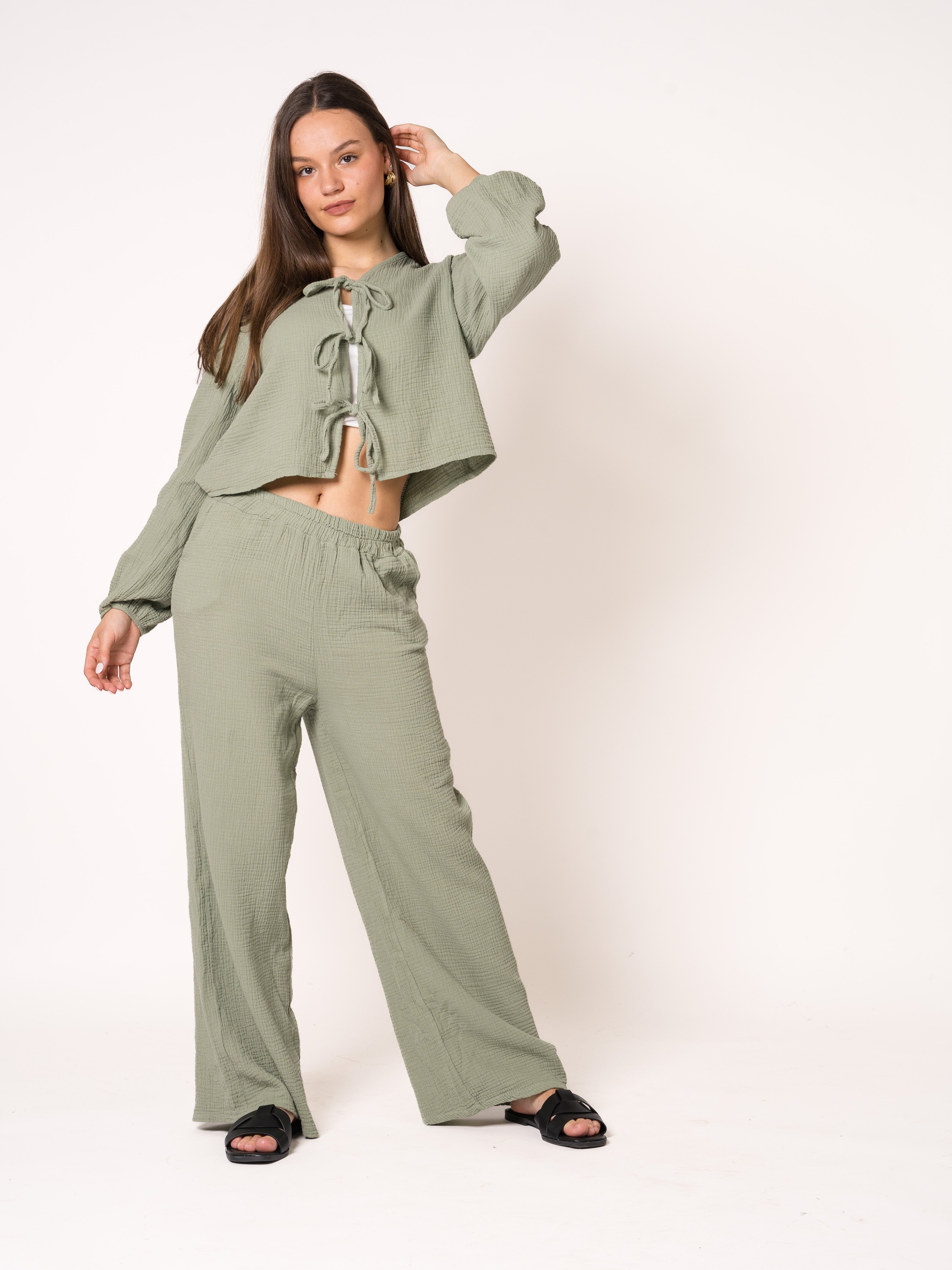 #Farbe_Khaki