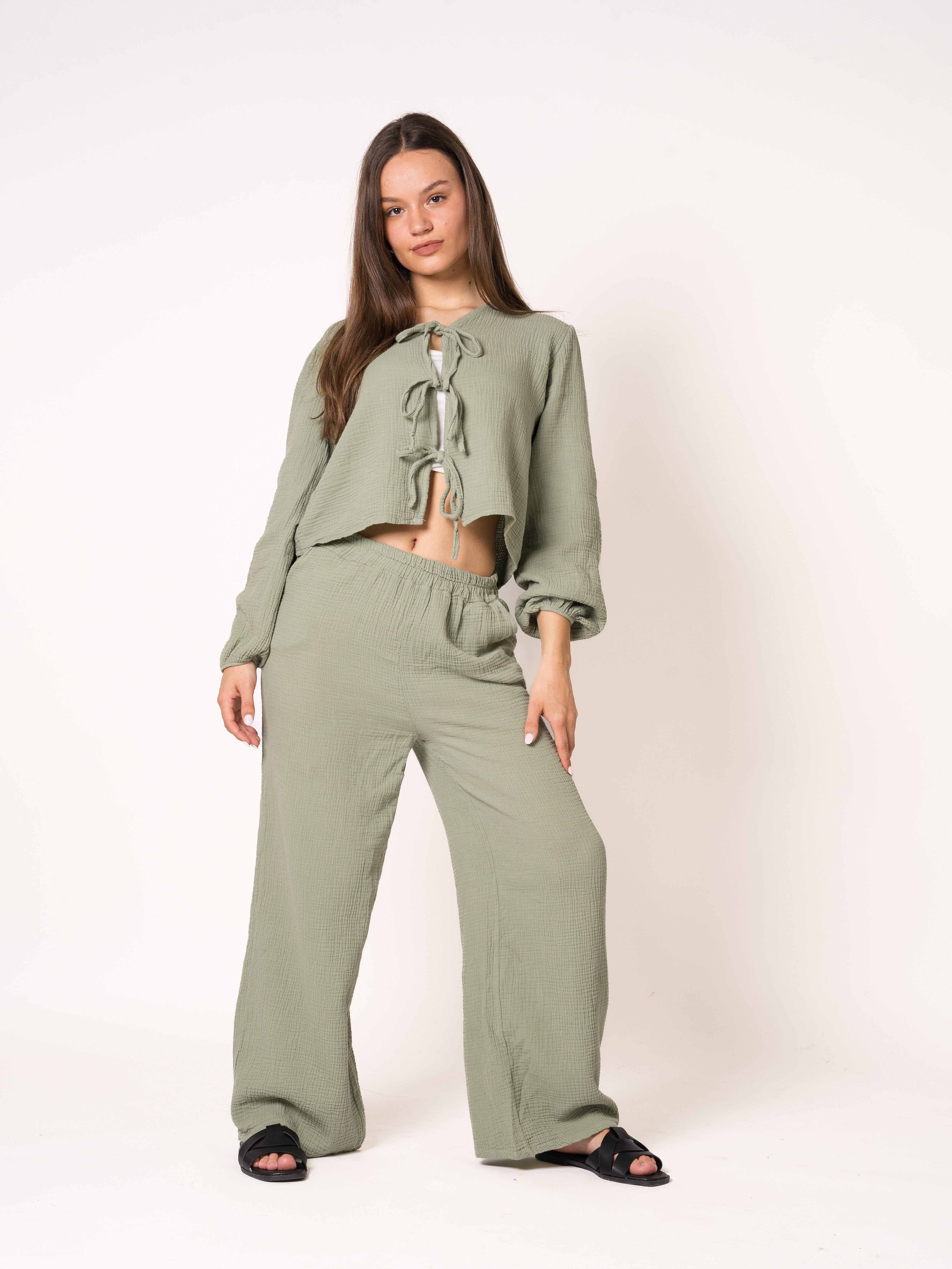 #Farbe_Khaki