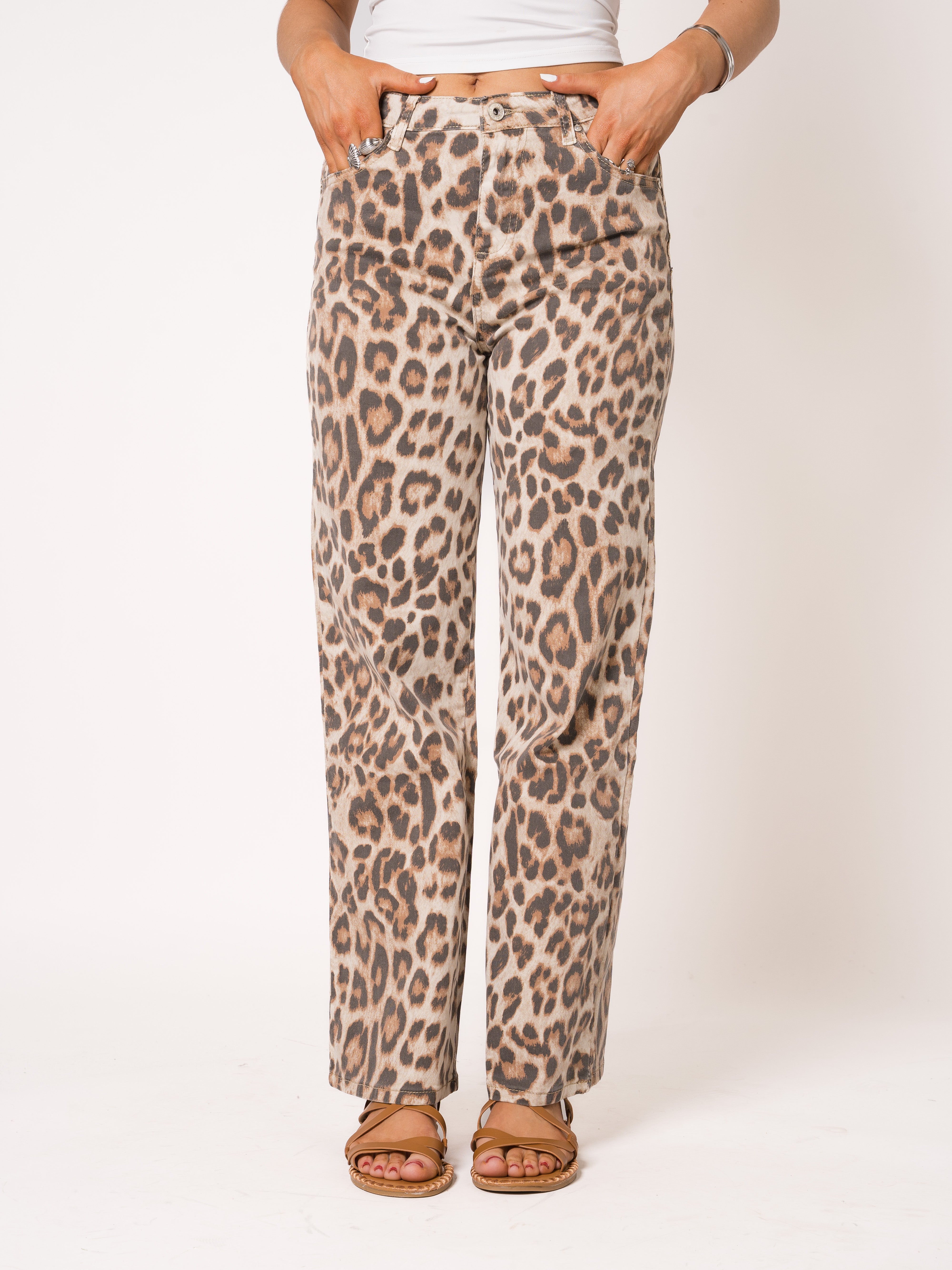 Straight Fit Leo Jeans