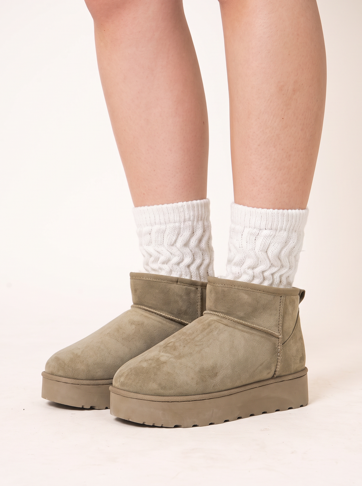 #Farbe_Khaki